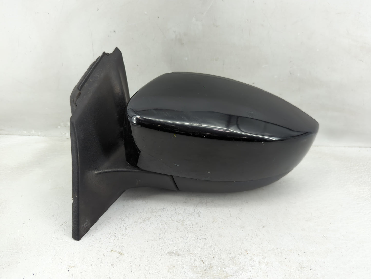 2018 Ford Focus Driver Side View Mirror - Left Door Mirror OEM Used - Oemusedautoparts1.com