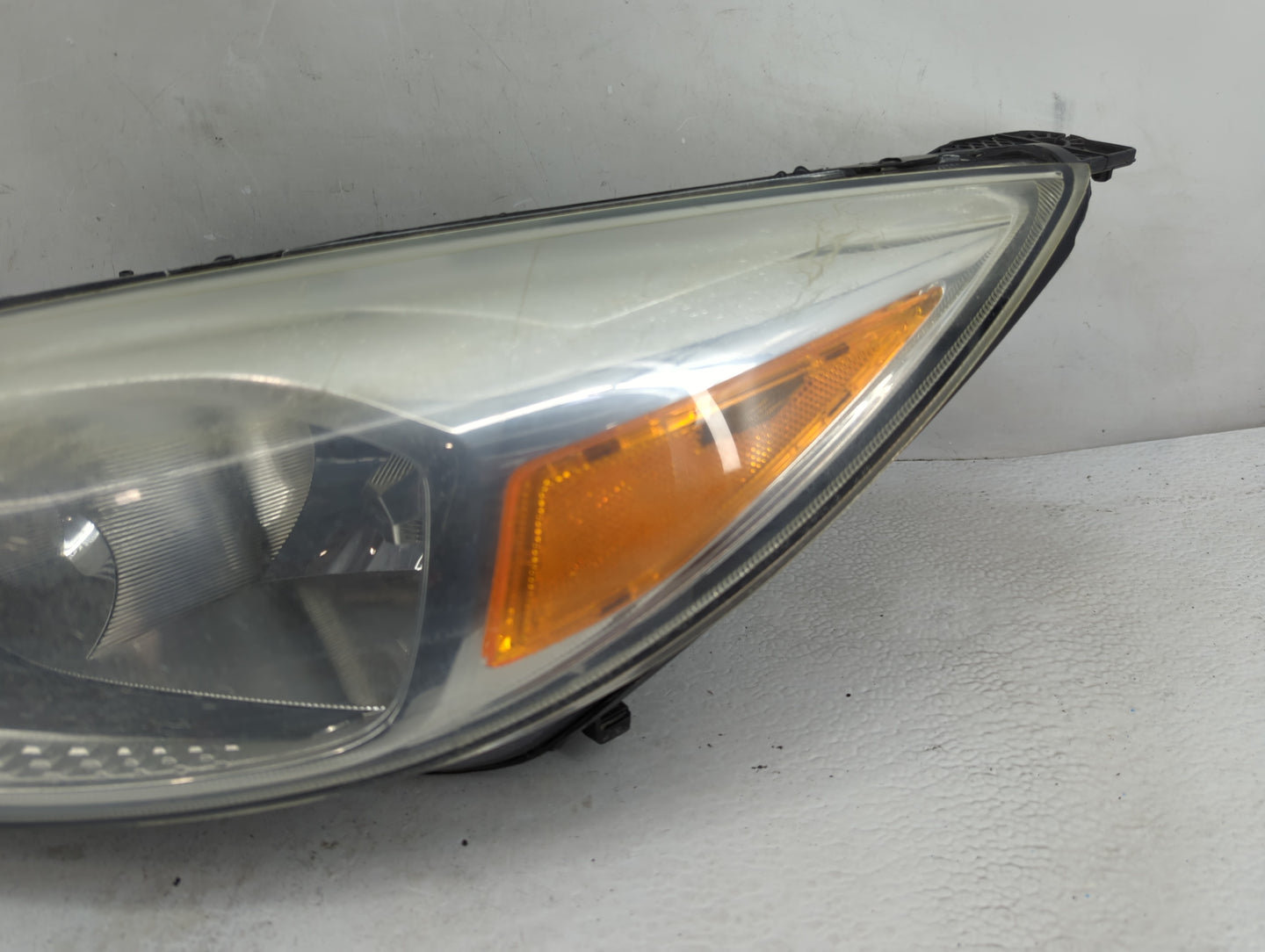 2015-2018 Ford Focus Driver Left Oem Head Light Headlight Lamp - Oemusedautoparts1.com