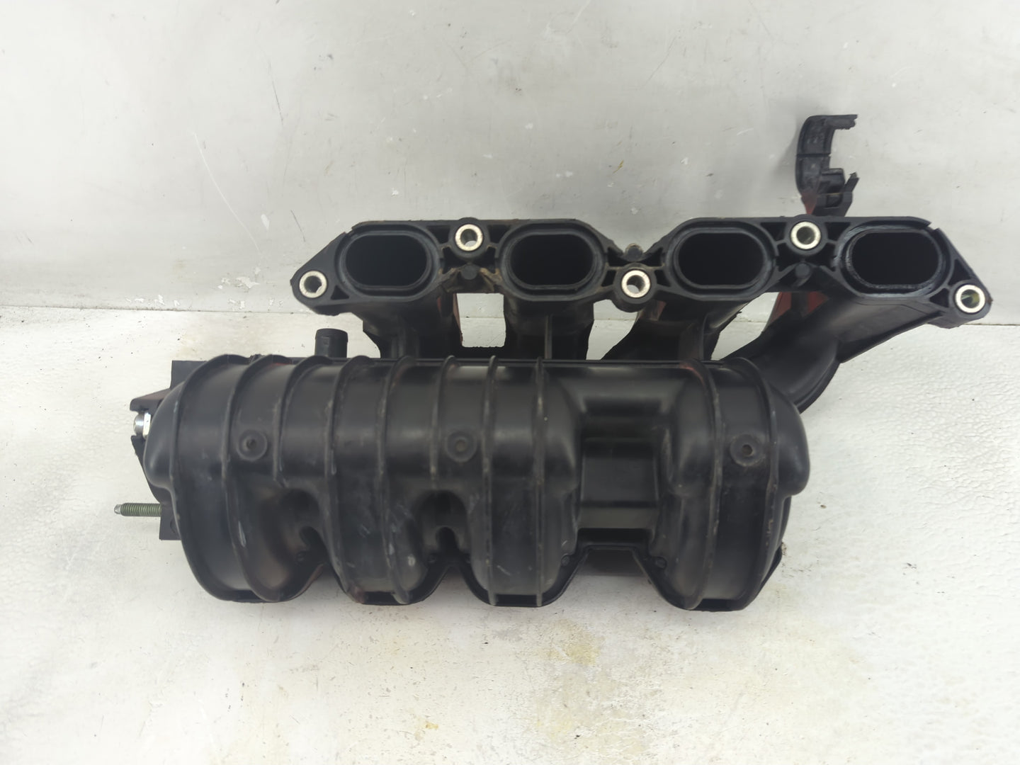 2013-2018 Ford Focus Air Intake Manifold Fits Fits 2013 2014 2015 2016 2017 2018 OEM Used Auto Parts - Oemusedautoparts1.com