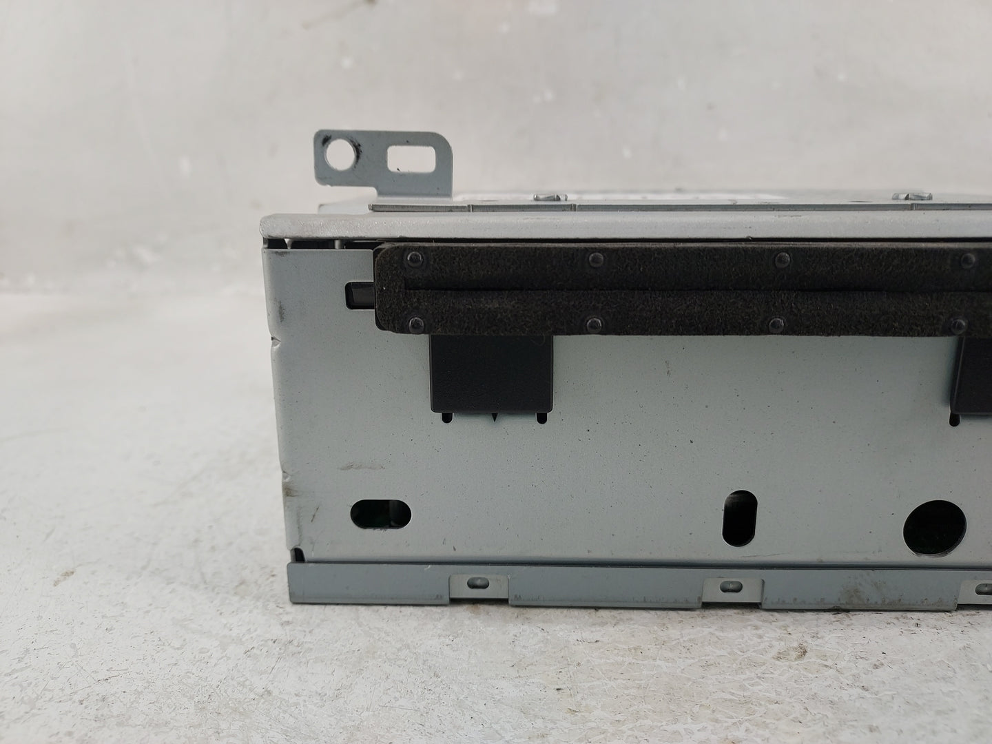 2016-2018 Ford Focus Radio AM FM Cd Player Receiver Replacement P/N:FM5T-19C107-KH Fits Fits 2016 2017 2018 OEM Used Auto Pa