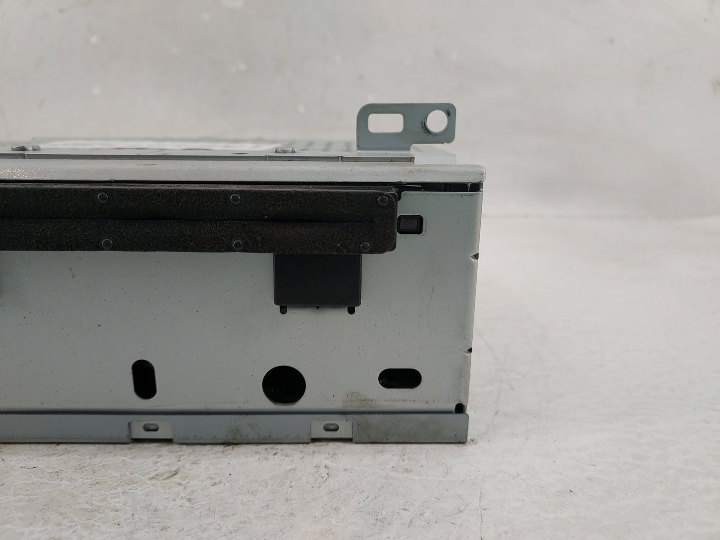 2016-2018 Ford Focus Radio AM FM Cd Player Receiver Replacement P/N:FM5T-19C107-KH Fits Fits 2016 2017 2018 OEM Used Auto Pa