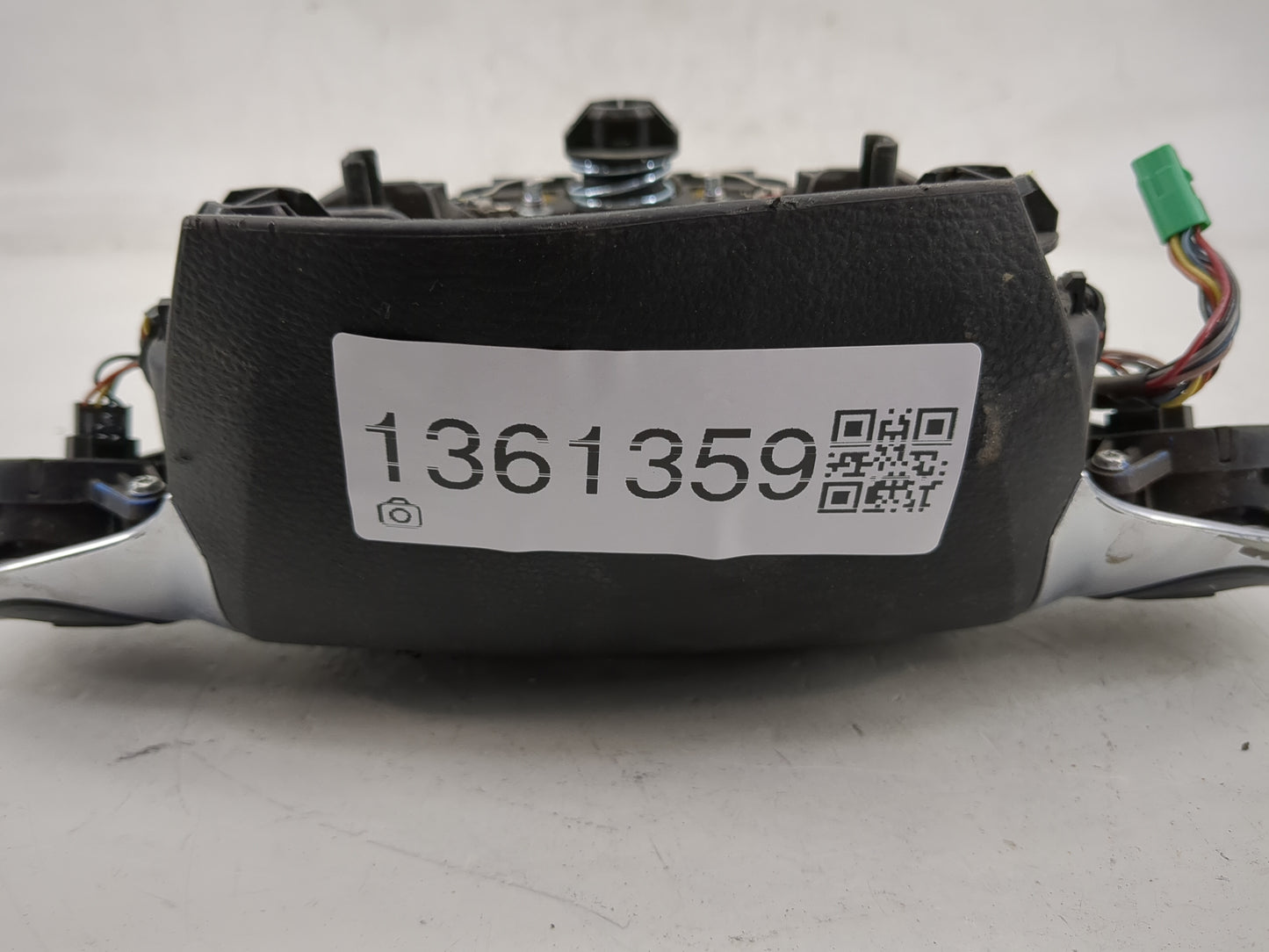 2016-2018 Ford Focus Air Bag Driver Left Steering Wheel Mounted P/N:CM51-A042B85-DD3ZE Fits Fits 2016 2017 2018 OEM Used Aut