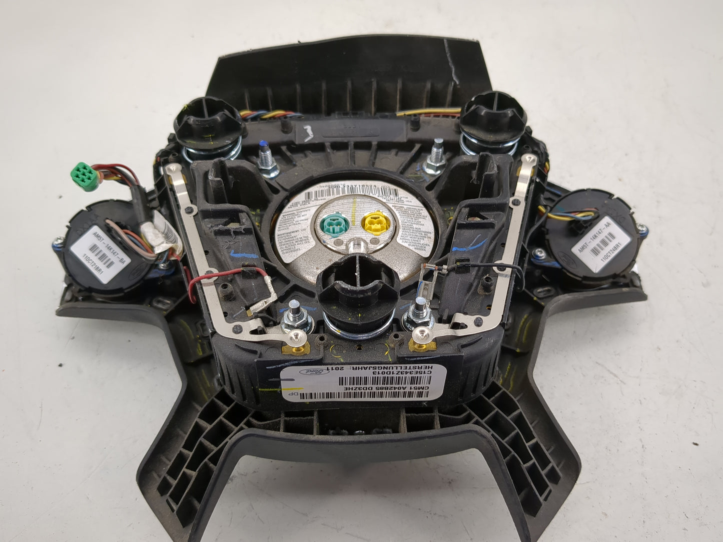 2016-2018 Ford Focus Air Bag Driver Left Steering Wheel Mounted P/N:CM51-A042B85-DD3ZE Fits Fits 2016 2017 2018 OEM Used Aut