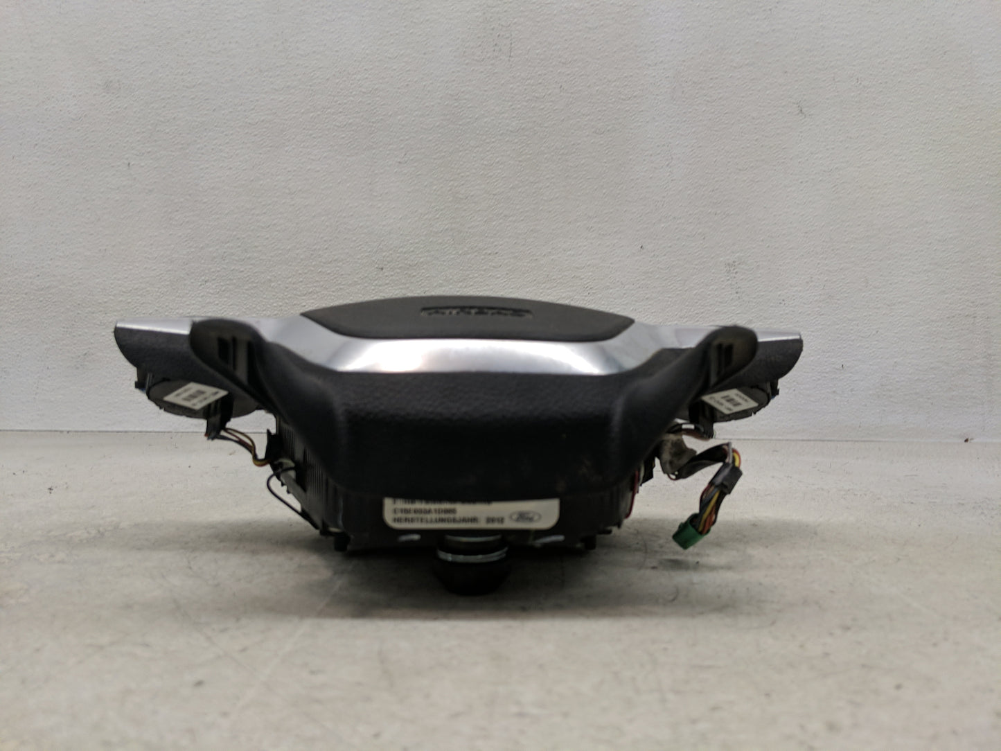 2016-2018 Ford Focus Air Bag Driver Left Steering Wheel Mounted P/N:CM51-A042B85-DD3ZE Fits Fits 2016 2017 2018 OEM Used Aut
