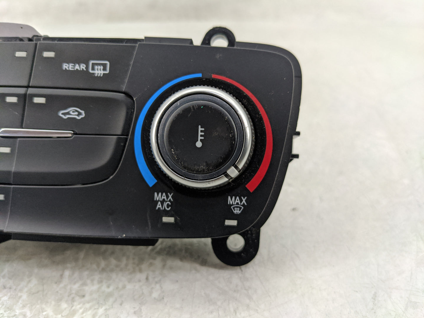 2015-2018 Ford Focus Climate Control Module Temperature AC/Heater Replacement P/N:E1108075 Fits Fits 2015 2016 2017 2018 OEM