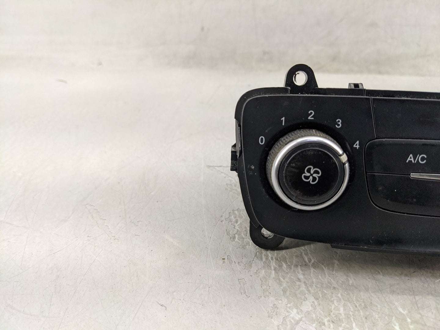 2015-2018 Ford Focus Climate Control Module Temperature AC/Heater Replacement P/N:F1ET-19980-JJ Fits Fits 2015 2016 2017 201