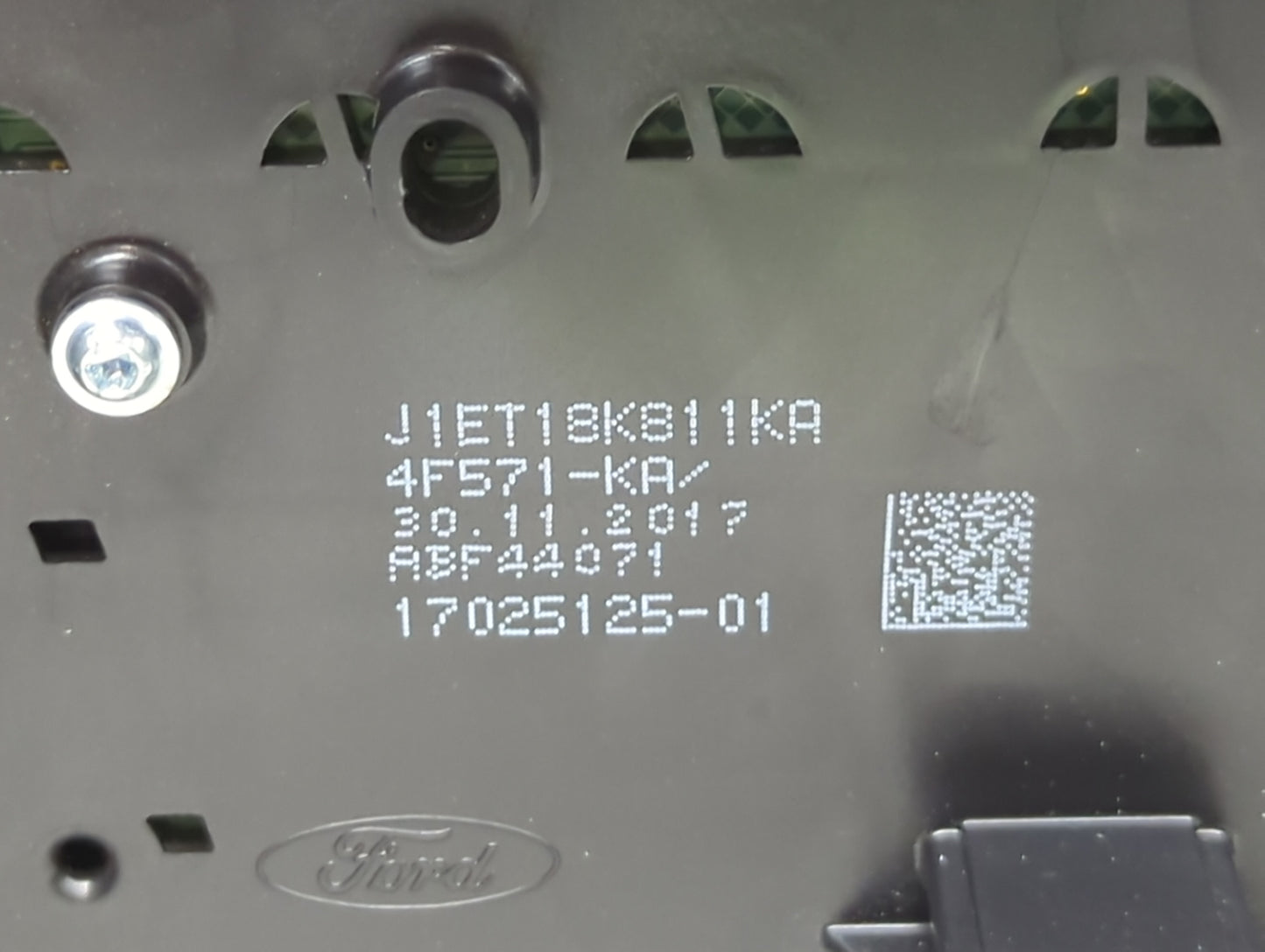 Ford Focus Information Radio Display Screen Bezel Vents 1383031 - Oemusedautoparts1.com