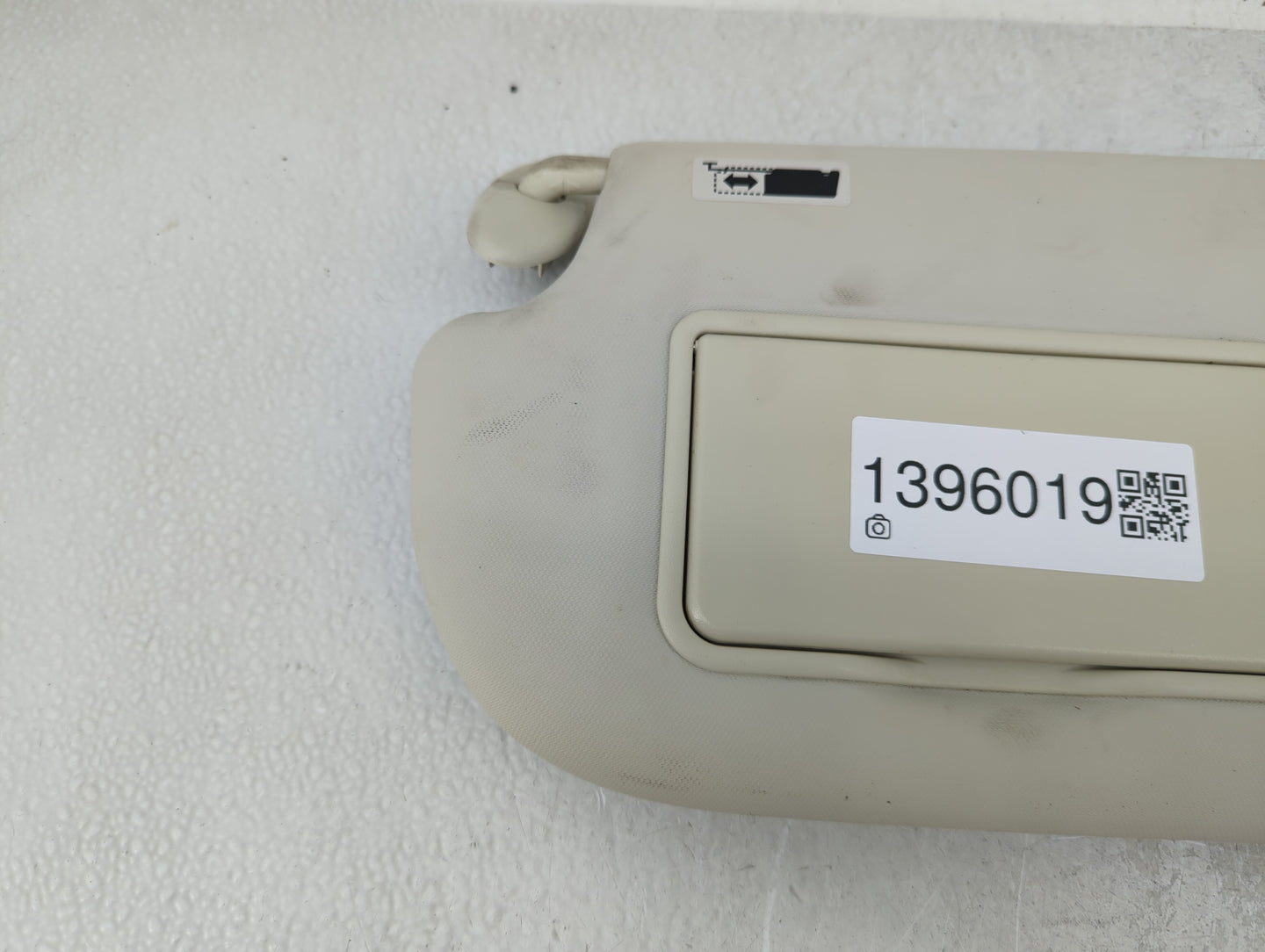 2013-2018 Ford Focus Sun Visor Shade Replacement Passenger Right Mirror Fits Fits 2013 2014 2015 2016 2017 2018 OEM Used Aut