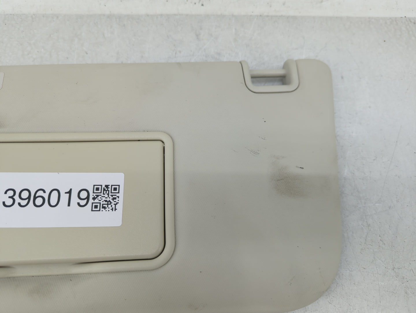 2013-2018 Ford Focus Sun Visor Shade Replacement Passenger Right Mirror Fits Fits 2013 2014 2015 2016 2017 2018 OEM Used Aut