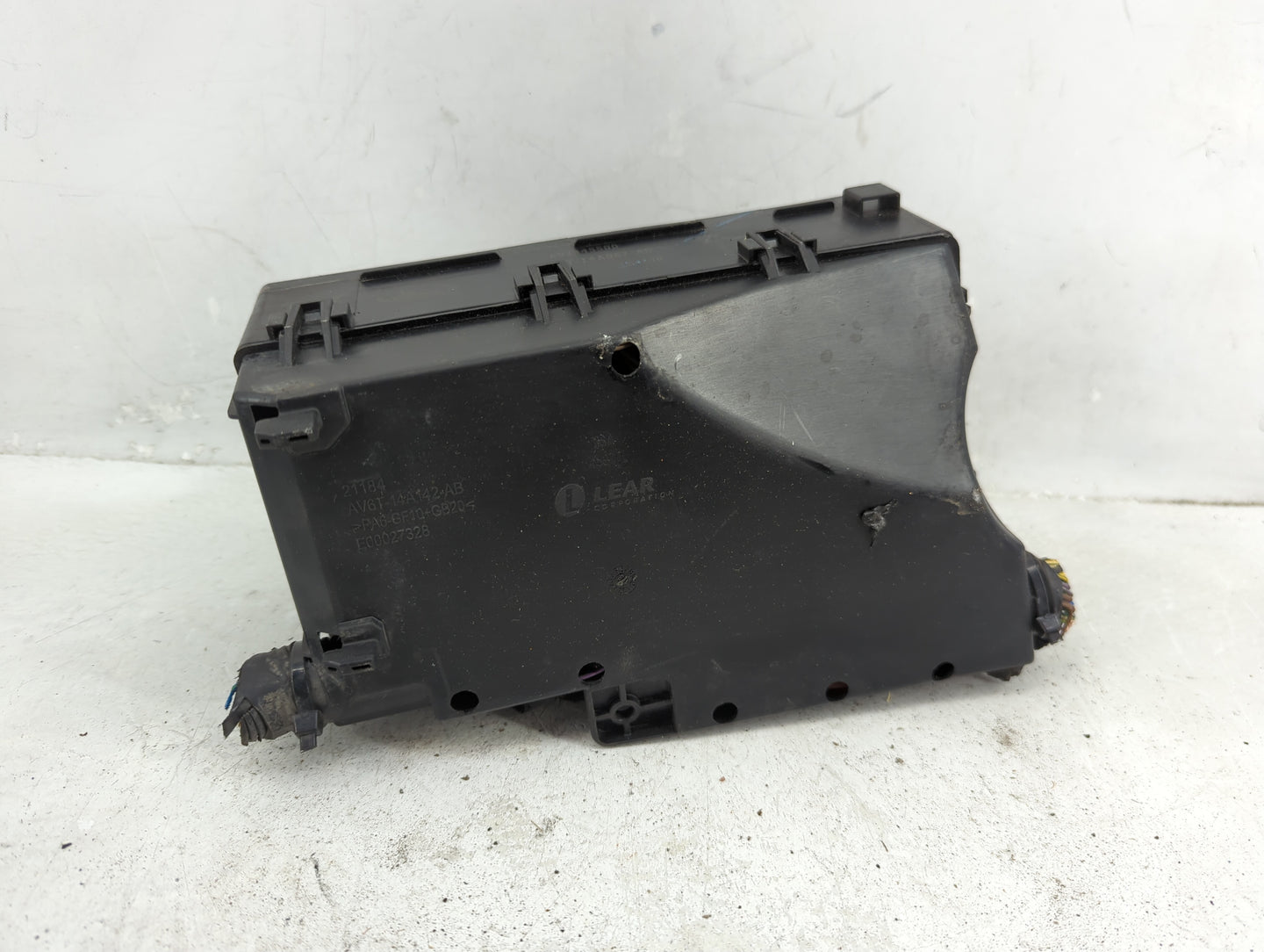 2017-2018 Ford Focus Fusebox Fuse Box Panel Relay Module P/N:AV6T-14A142-AB Fits Fits 2017 2018 OEM Used Auto Parts - Oemuse