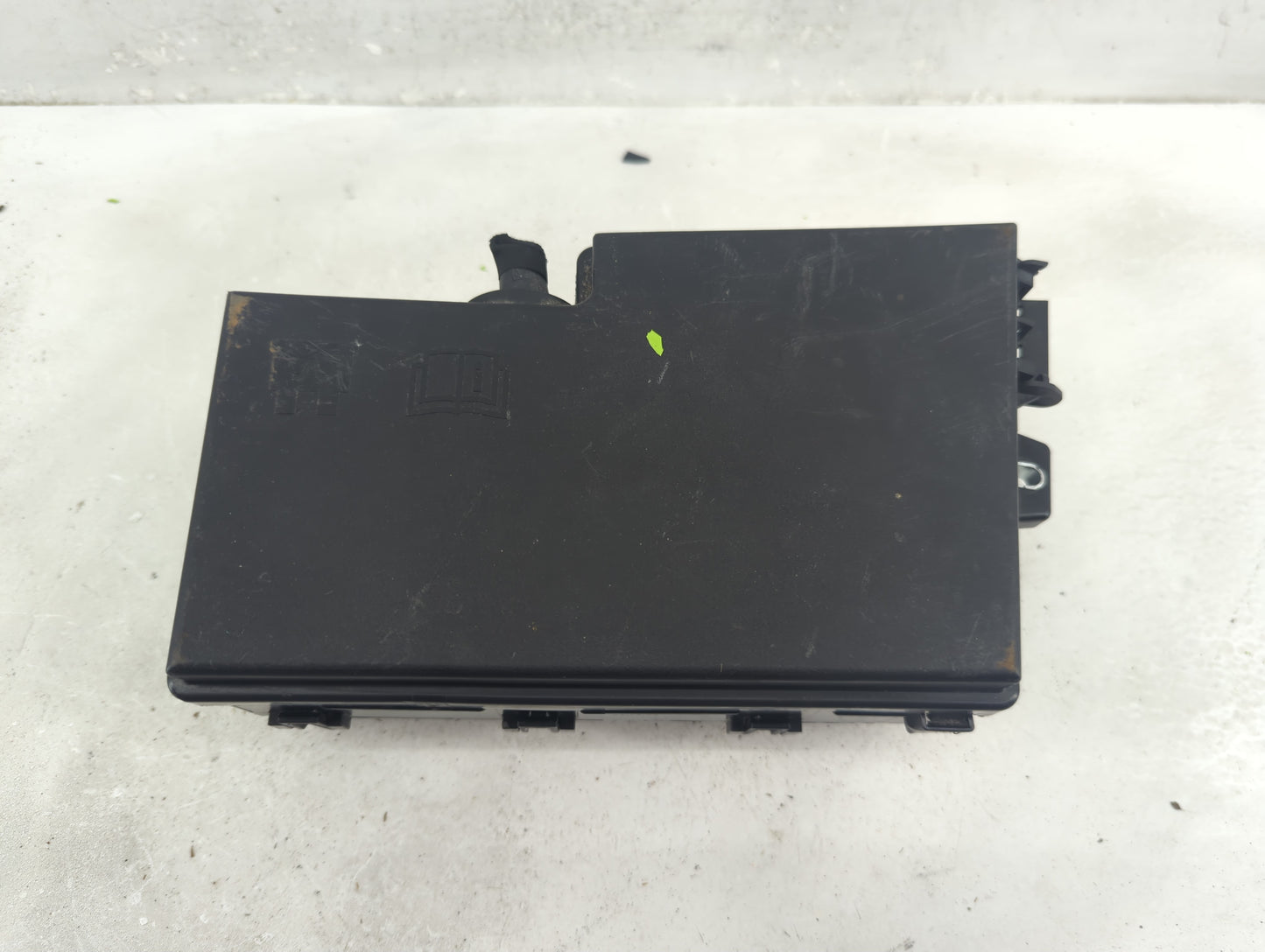 2017-2018 Ford Focus Fusebox Fuse Box Panel Relay Module P/N:GJ7T-14A076-BA Fits Fits 2017 2018 OEM Used Auto Parts - Oemuse