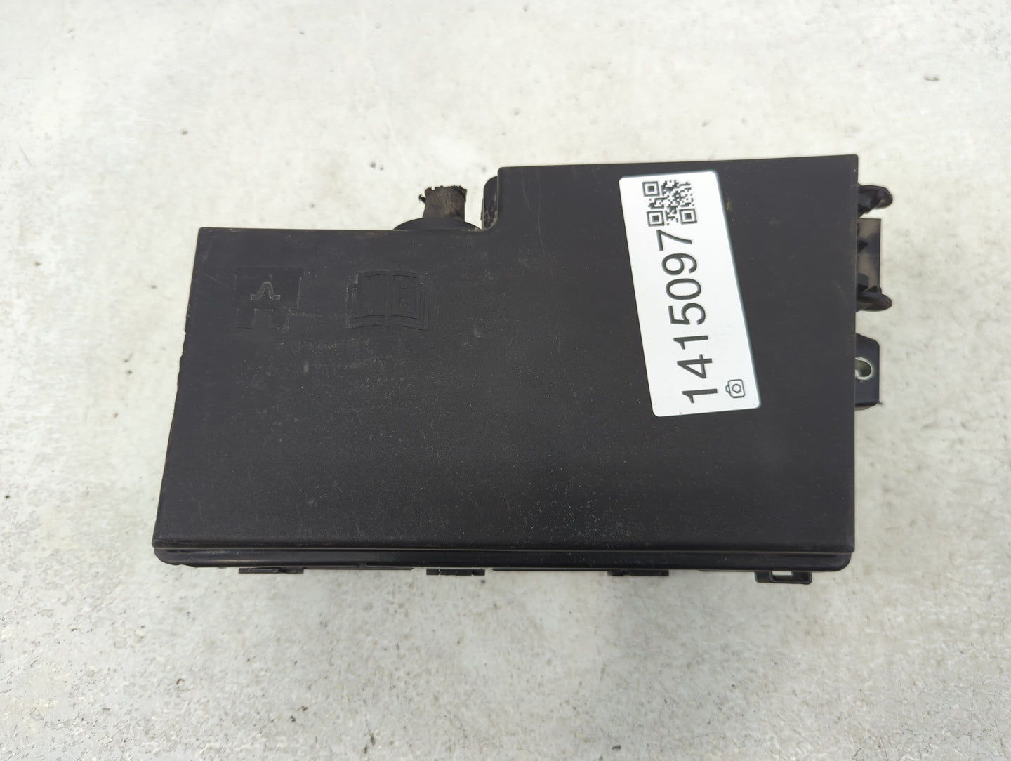 2017-2018 Ford Focus Fusebox Fuse Box Panel Relay Module P/N:GJ7T-14A076-BA Fits Fits 2017 2018 OEM Used Auto Parts - Oemuse