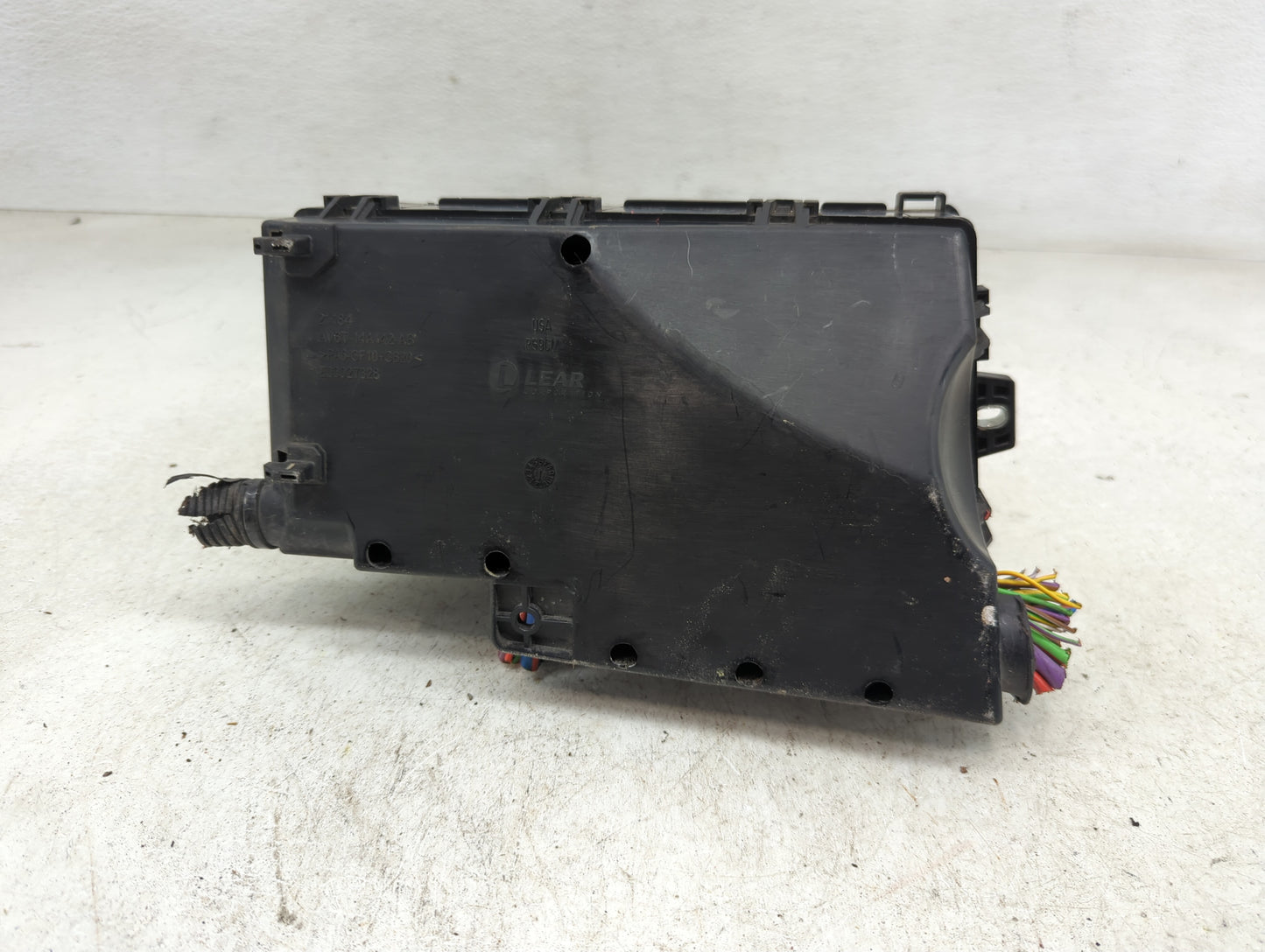 2017-2018 Ford Focus Fusebox Fuse Box Panel Relay Module P/N:GJ7T-14A076-BA Fits Fits 2017 2018 OEM Used Auto Parts - Oemuse
