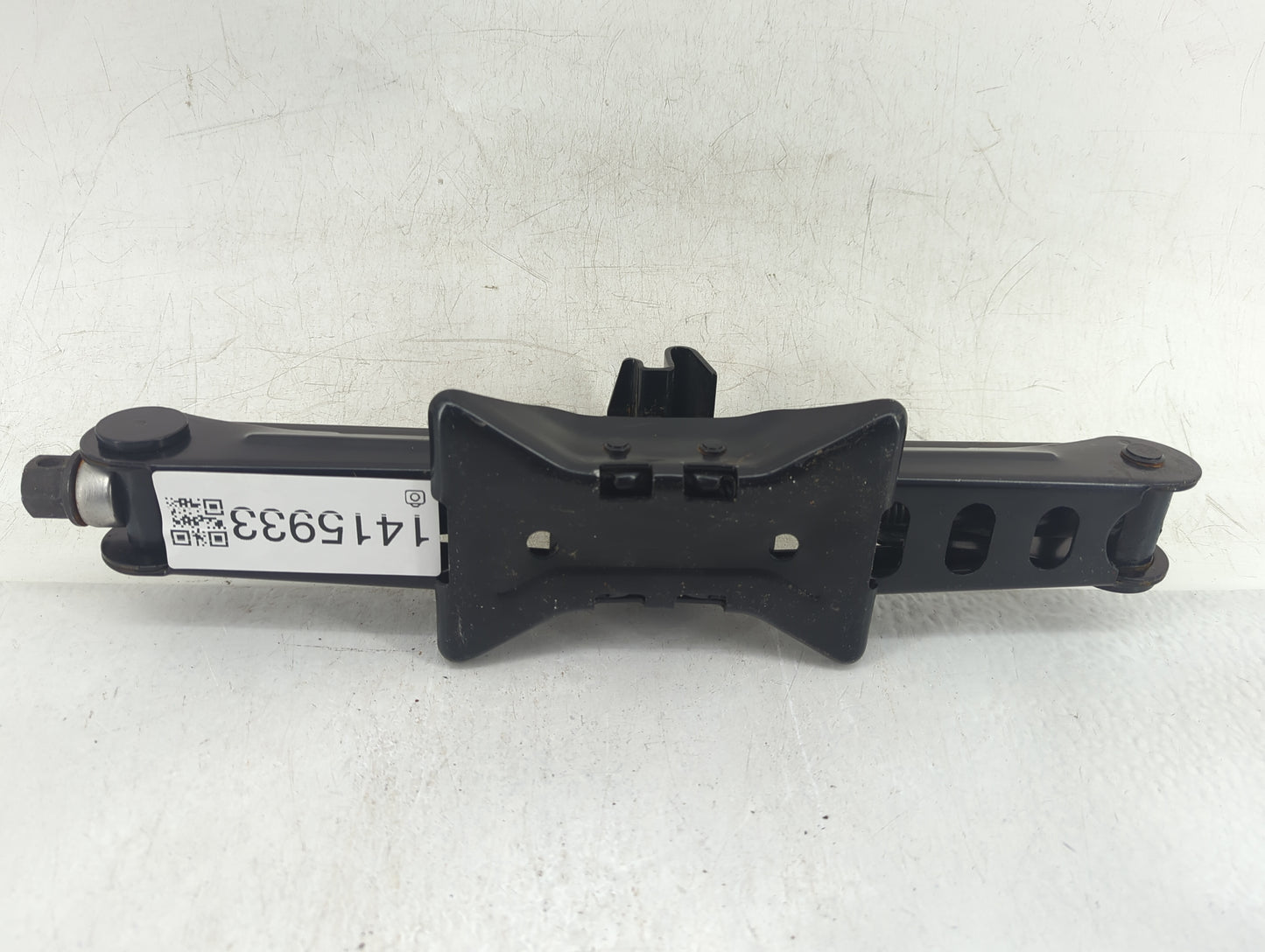 2018 Ford Focus Spare Scissor Car Jack - Oemusedautoparts1.com