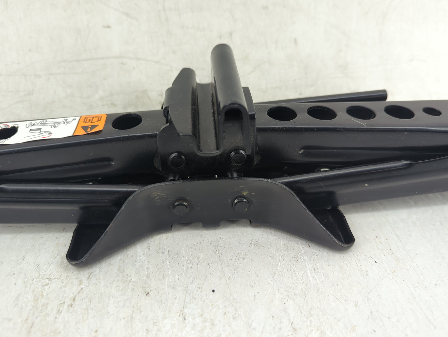 2018 Ford Focus Spare Scissor Car Jack - Oemusedautoparts1.com