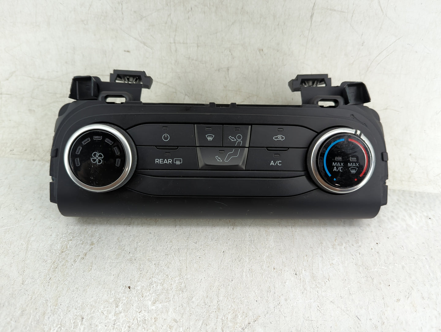 2015-2018 Ford Focus Climate Control Module Temperature AC/Heater Replacement Fits Fits 2015 2016 2017 2018 OEM Used Auto Pa