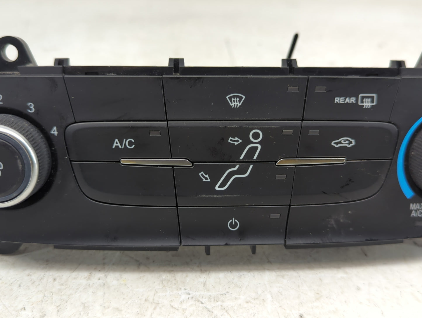 2015-2018 Ford Focus Climate Control Module Temperature AC/Heater Replacement P/N:F1ET-19980-JJ Fits Fits 2015 2016 2017 201