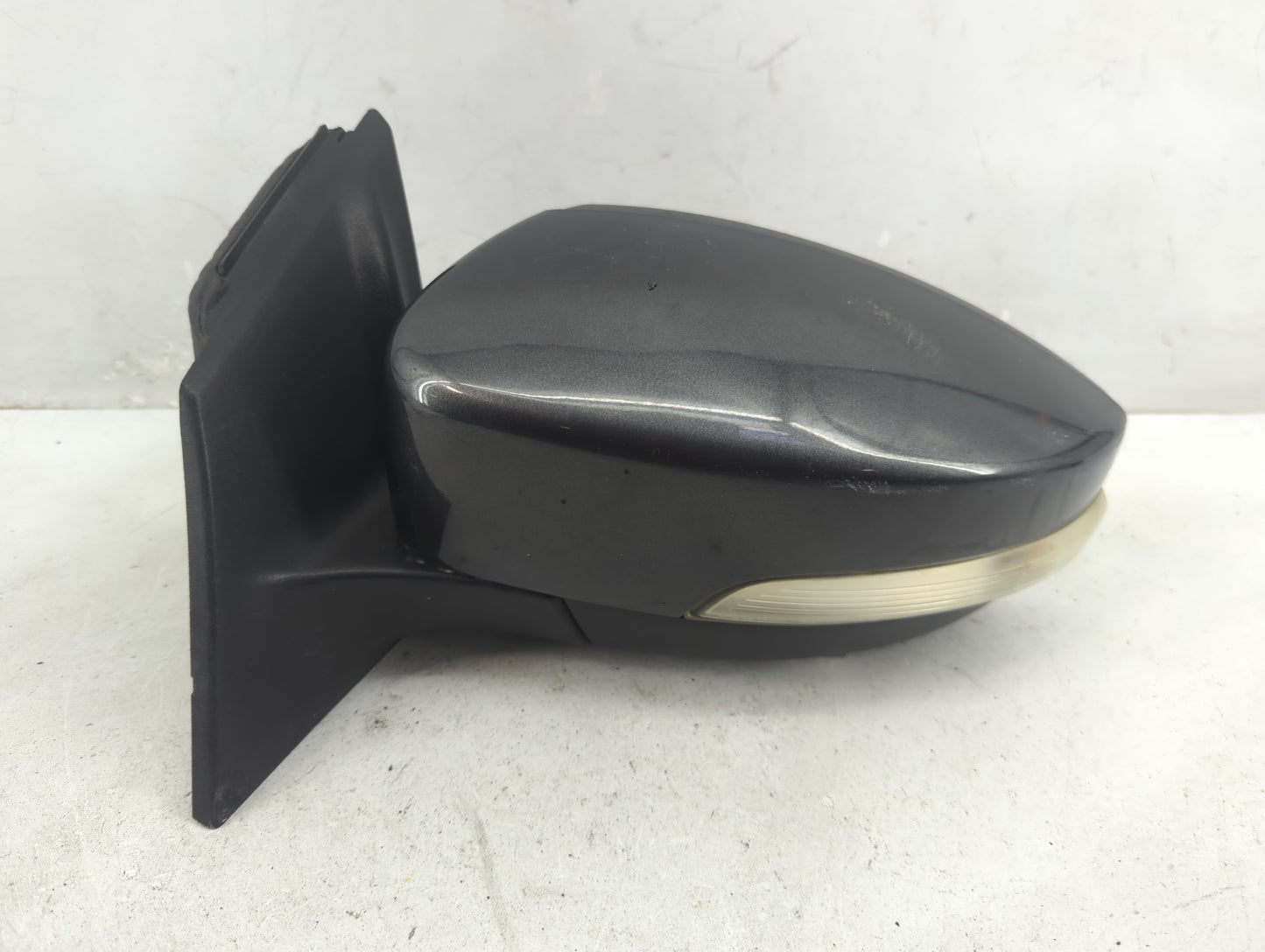 2015-2018 Ford Focus Driver Side View Mirror - Left Door Mirror OEM Used - Oemusedautoparts1.com