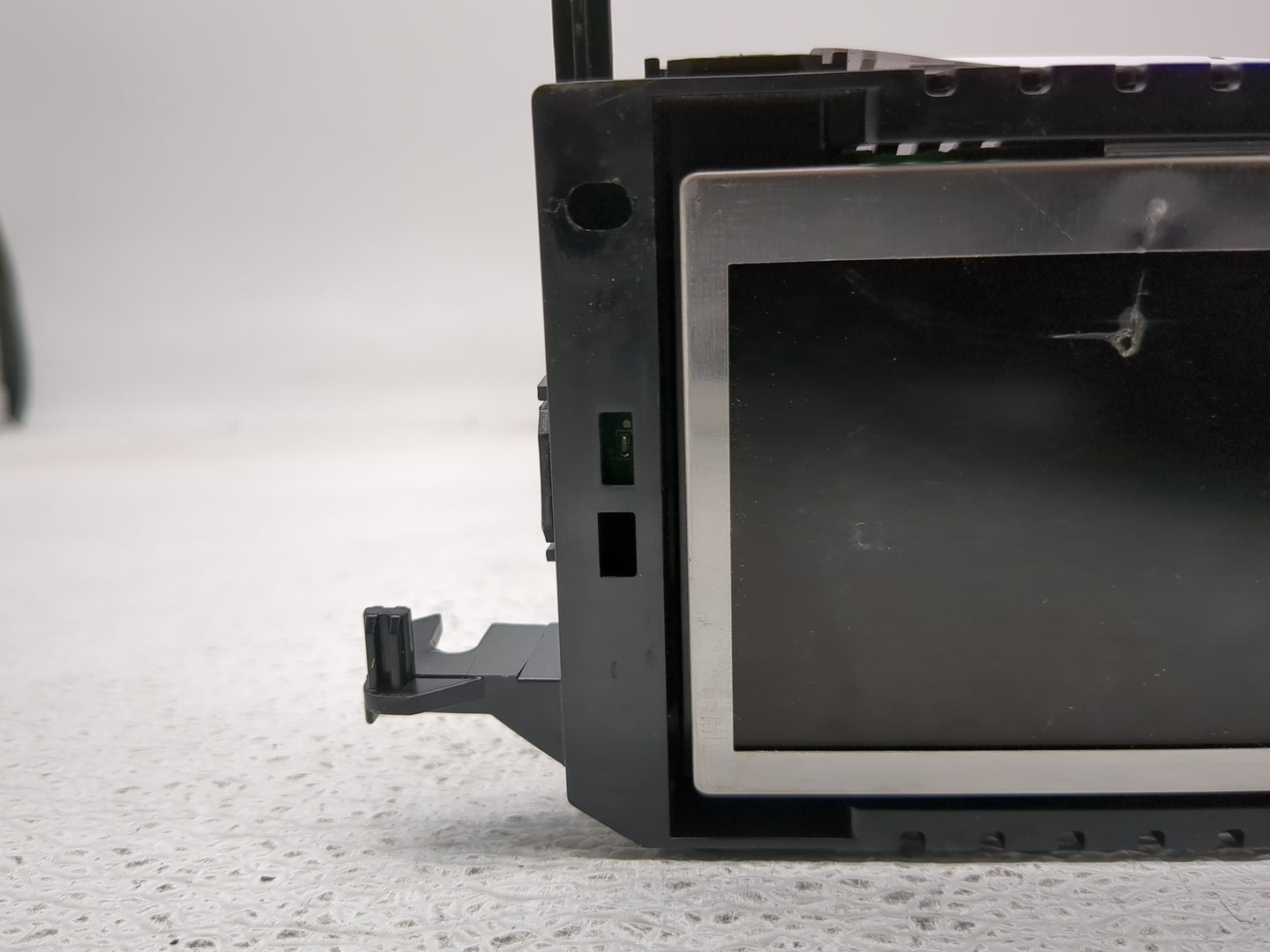 2015-2018 Ford Focus Information Display Screen - Oemusedautoparts1.com