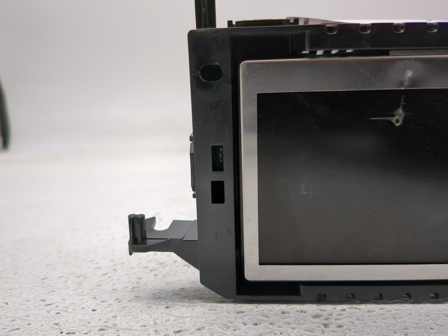 2015-2018 Ford Focus Information Display Screen - Oemusedautoparts1.com