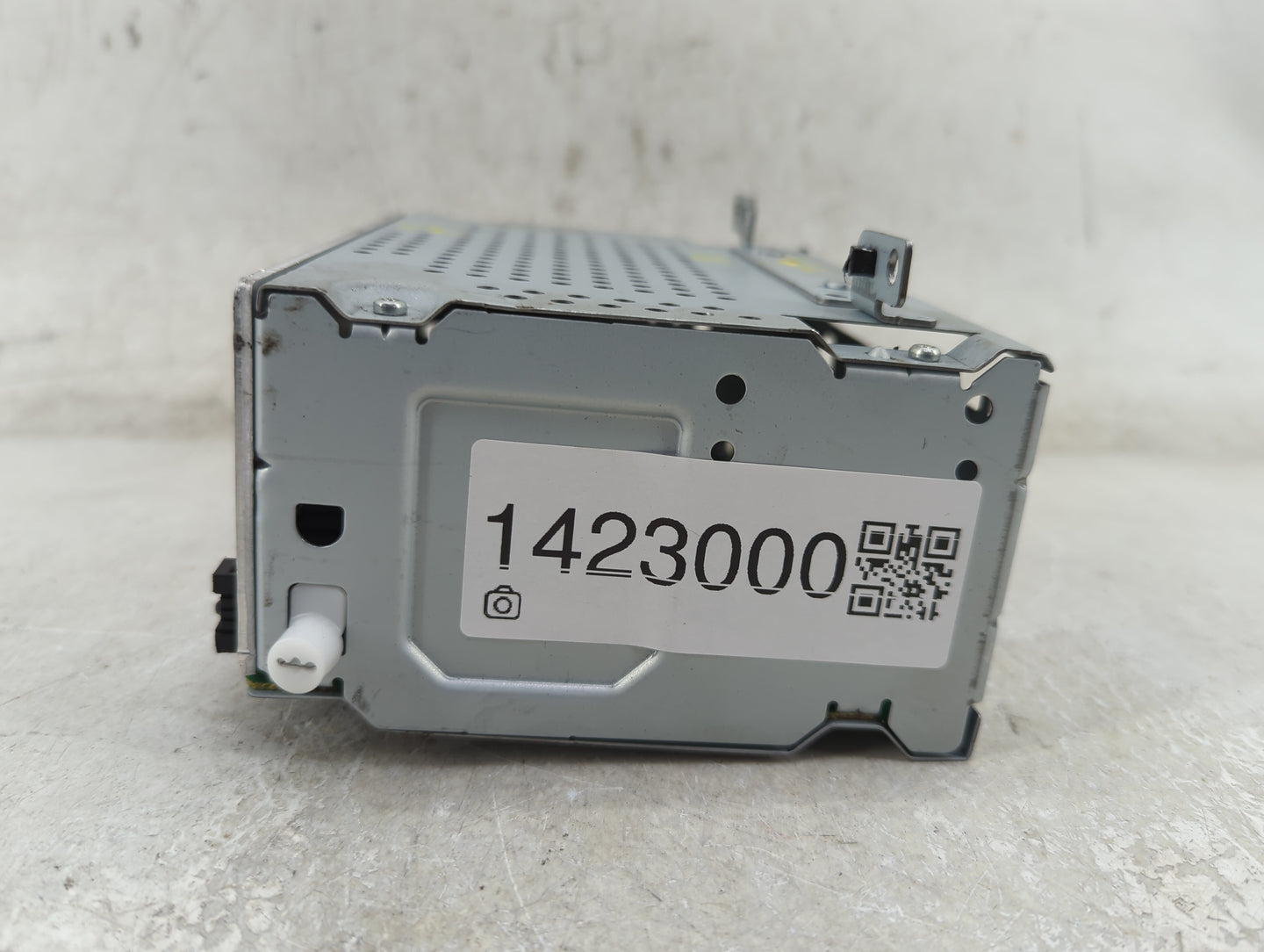 2018 Ford Focus Radio AM FM Cd Player Receiver Replacement P/N:JM5T-18D818-BA Fits OEM Used Auto Parts - Oemusedautoparts1.c