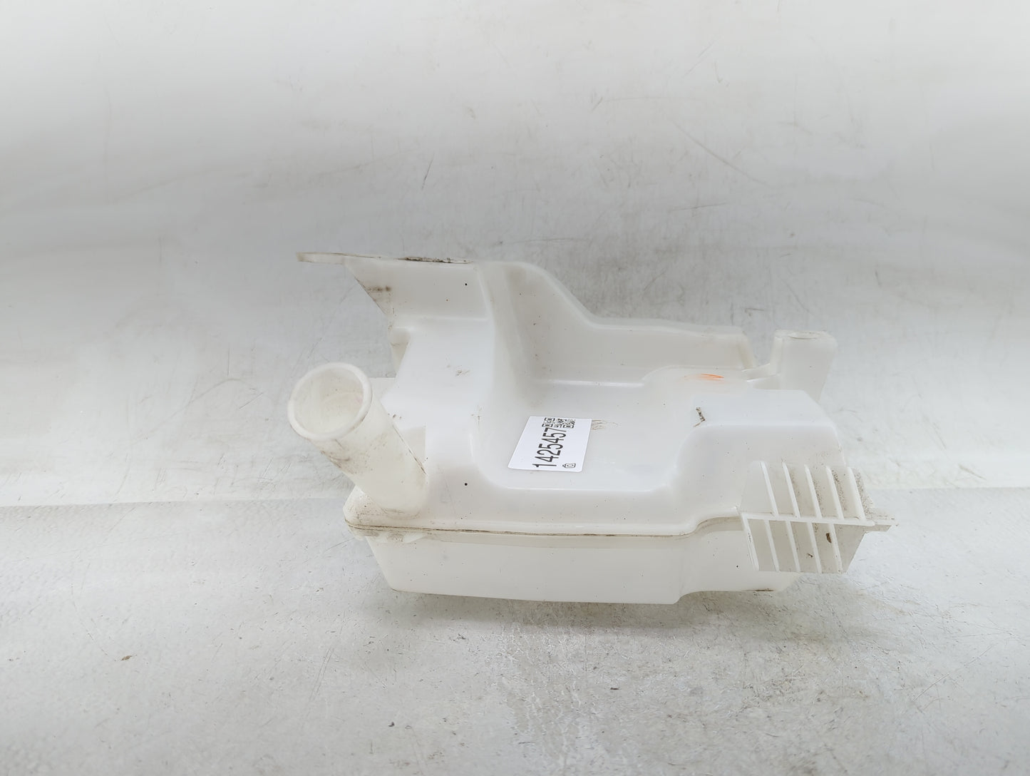 2012-2018 Ford Focus Windshield Washer Fluid Reservoir Bottle Oem - Oemusedautoparts1.com