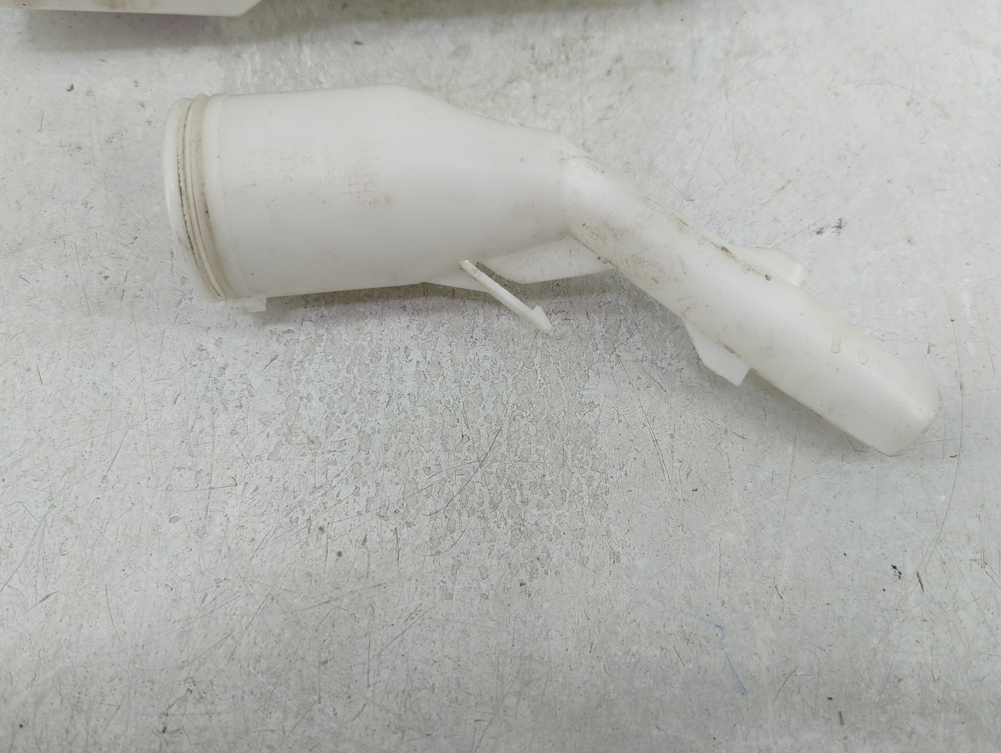 2012-2018 Ford Focus Windshield Washer Fluid Reservoir Bottle Oem - Oemusedautoparts1.com