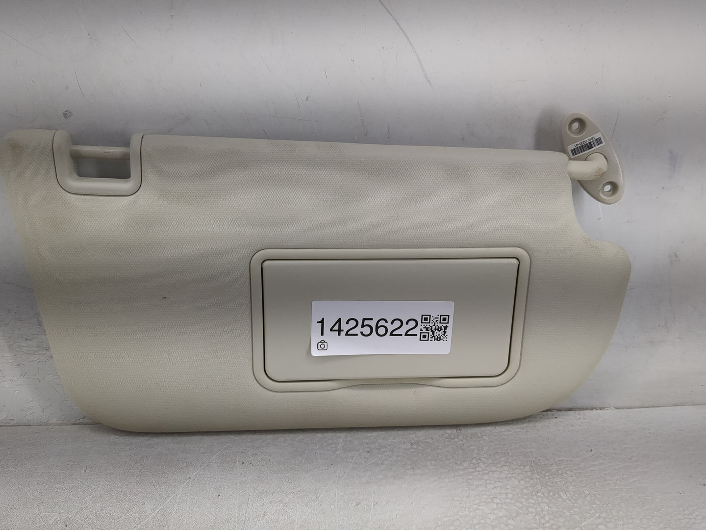 2013-2015 Ford Focus Sun Visor Shade Replacement Passenger Right Mirror Fits Fits 2013 2014 2015 OEM Used Auto Parts - Oemus