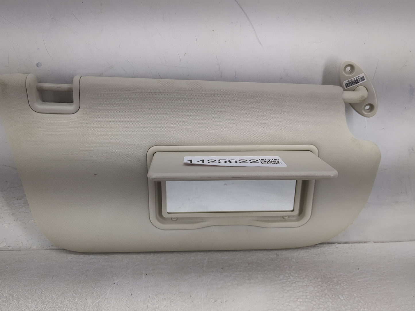 2013-2015 Ford Focus Sun Visor Shade Replacement Passenger Right Mirror Fits Fits 2013 2014 2015 OEM Used Auto Parts - Oemus