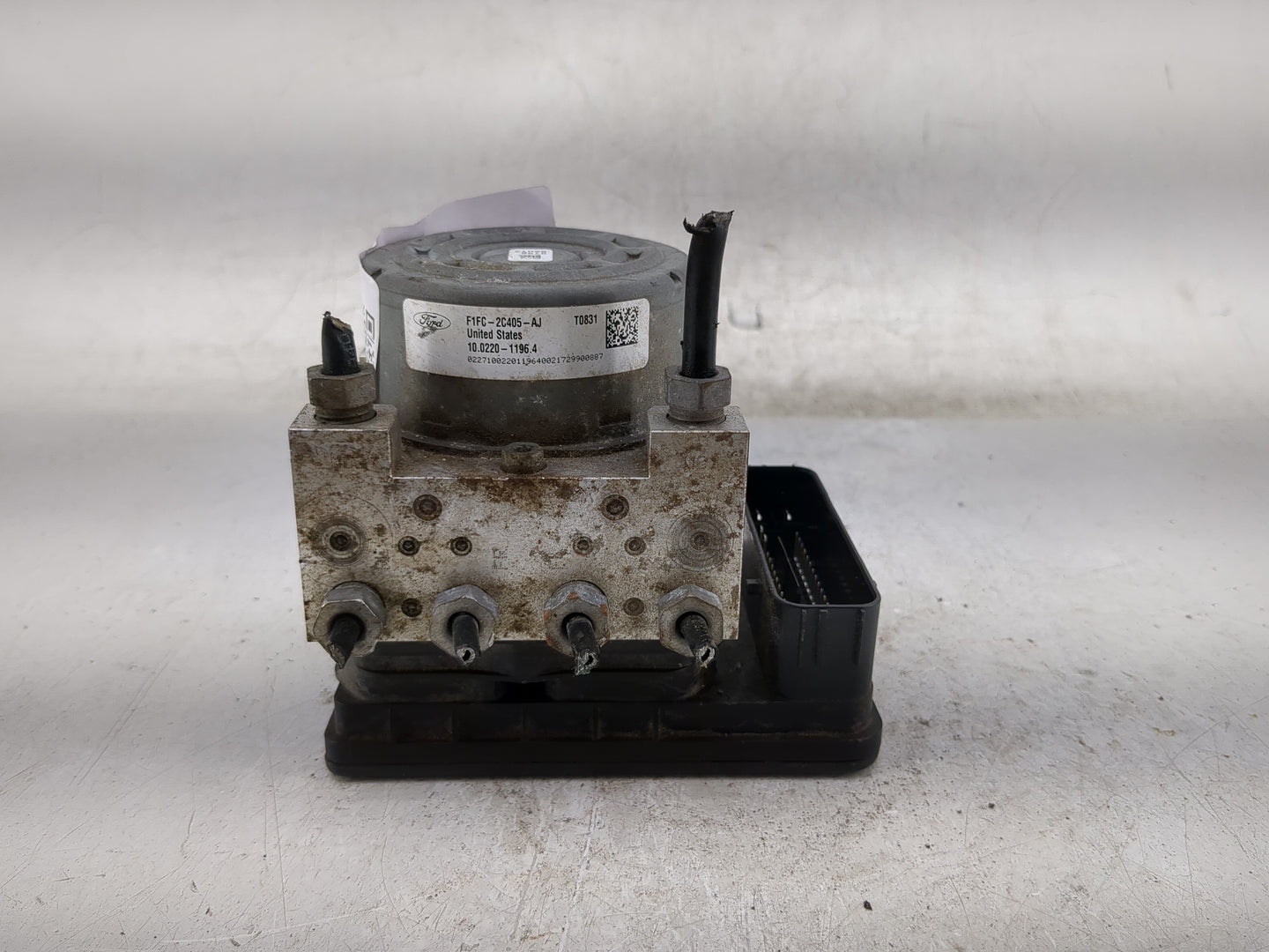 2016-2018 Ford Focus ABS Pump Control Module Replacement P/N:F1FC-2C219-BG Fits Fits 2016 2017 2018 OEM Used Auto Parts - Oe