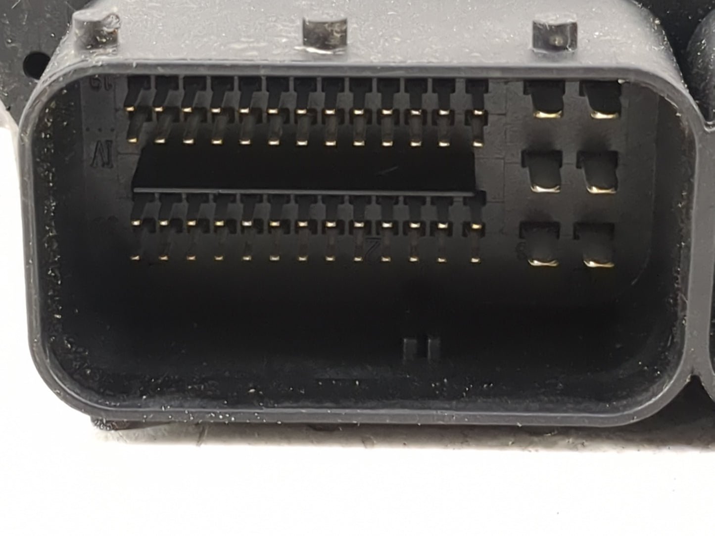 2013-2018 Ford Focus PCM Engine Control Computer ECU ECM PCU OEM P/N:FM5A-12A650-ADB BV61-12B684-BC Fits OEM Used Auto Parts