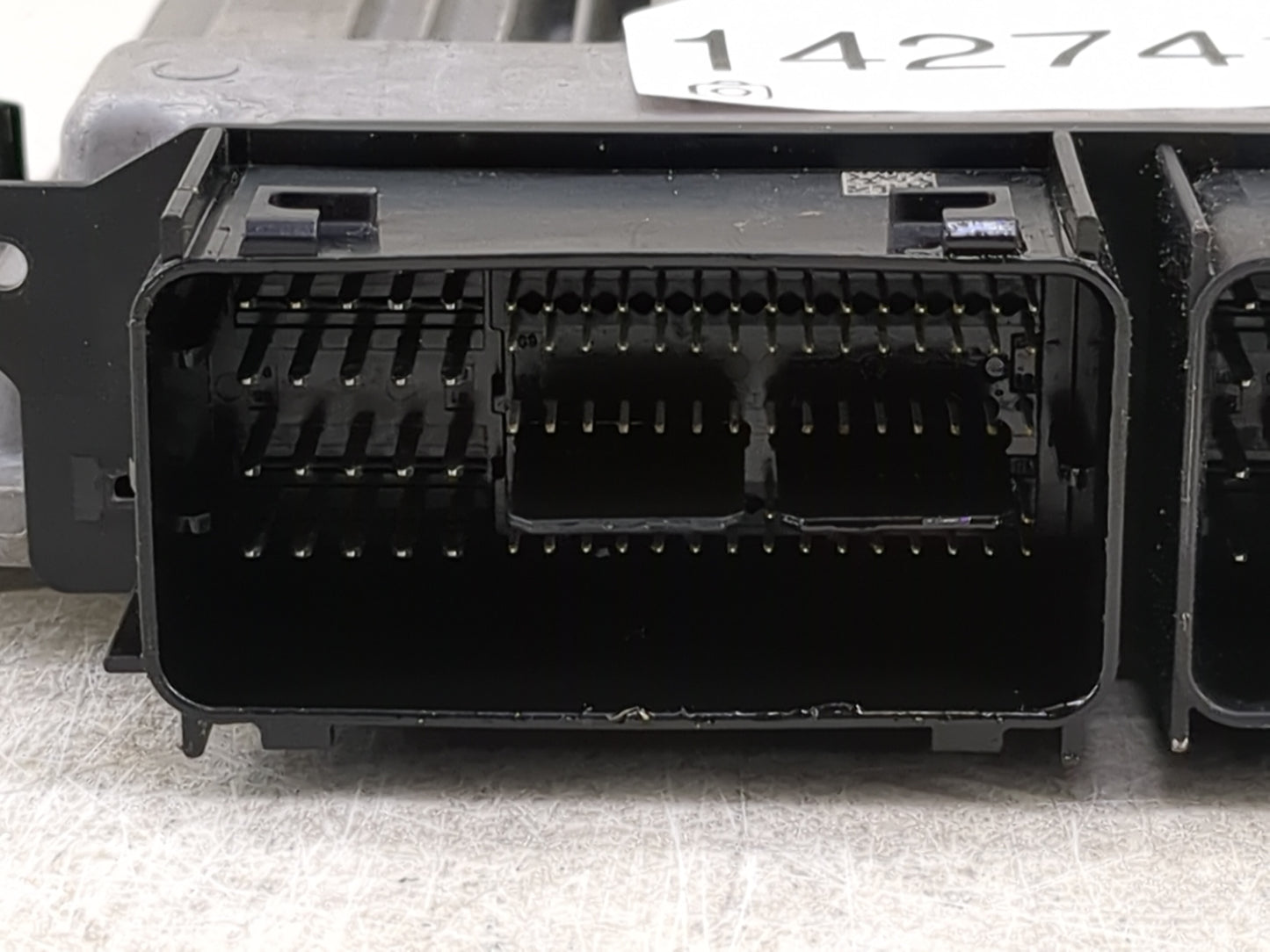 2016-2018 Ford Focus PCM Engine Control Computer ECU ECM PCU OEM P/N:FV6A-12B684-CA Fits Fits 2016 2017 2018 OEM Used Auto P