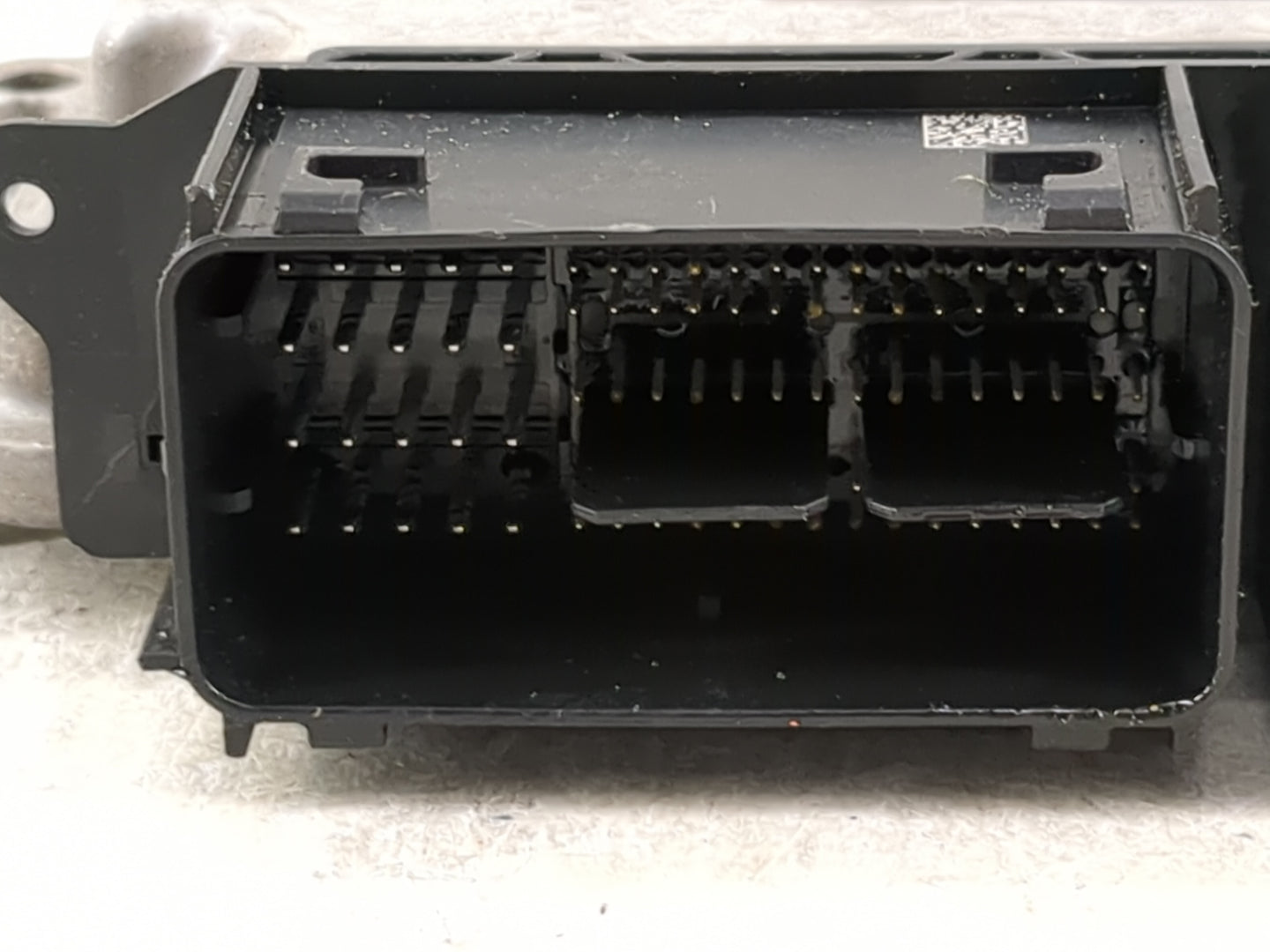 2016-2018 Ford Focus PCM Engine Control Computer ECU ECM PCU OEM P/N:FV6A-12B684-CA Fits Fits 2016 2017 2018 OEM Used Auto P
