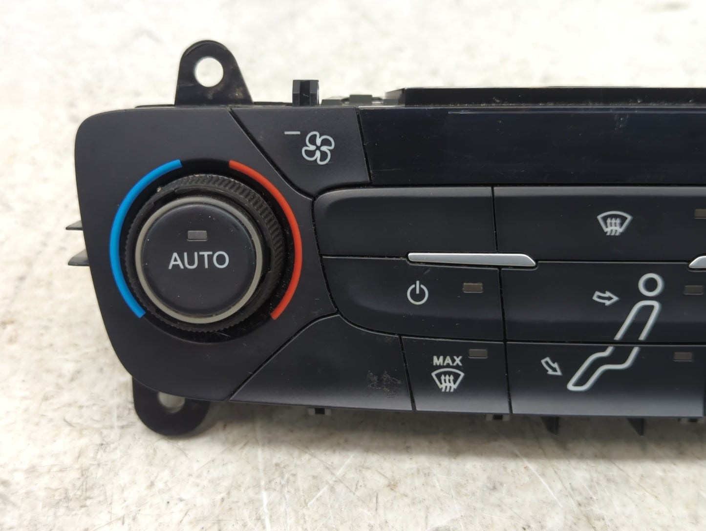 2015-2018 Ford Focus Climate Control Module Temperature AC/Heater Replacement P/N:F1ET-18C612-AJ Fits Fits 2015 2016 2017 20