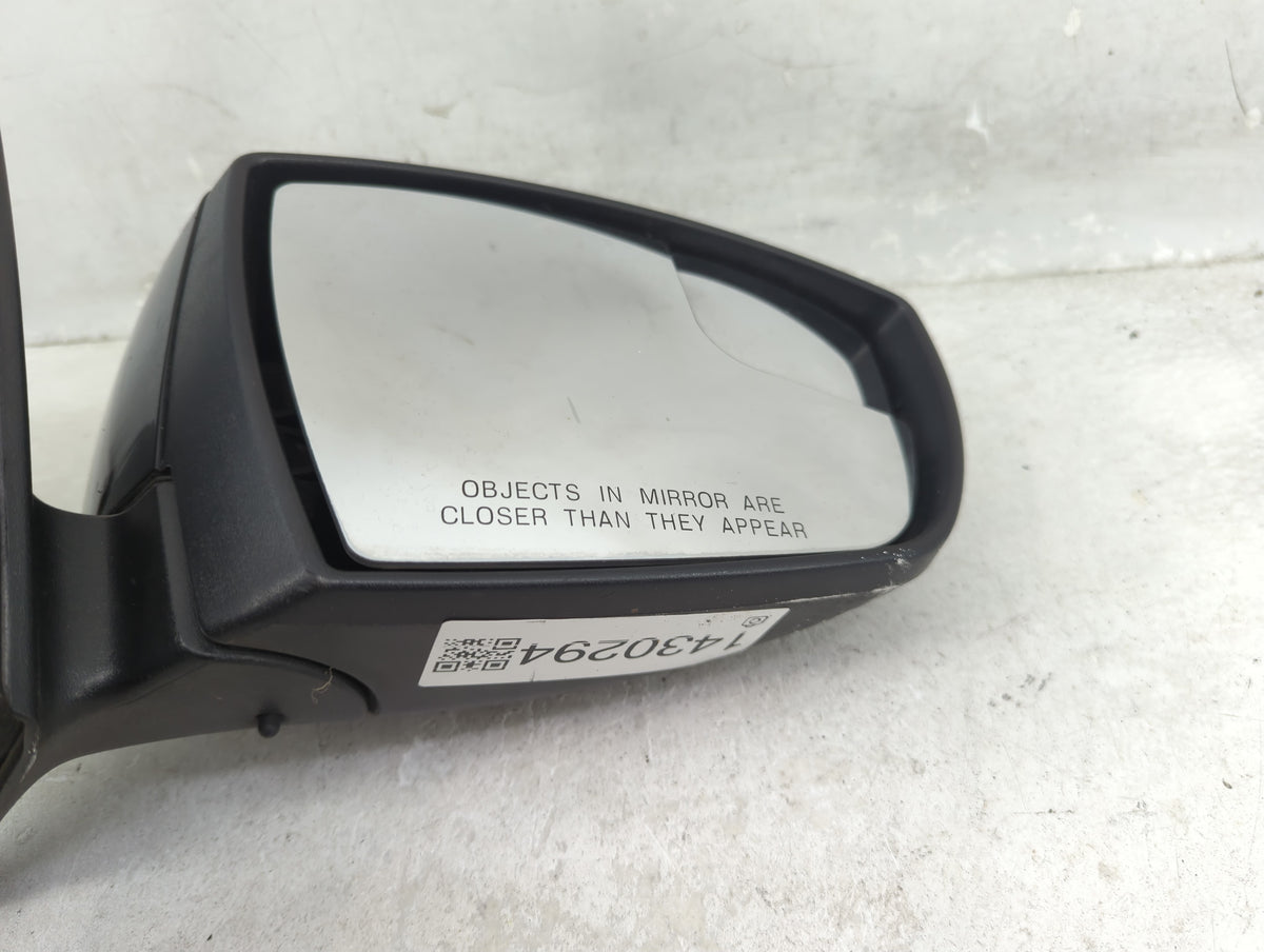 2015-2018 Ford Focus Passenger Side View Mirror - Right Door Mirror OEM Used - Oemusedautoparts1.com