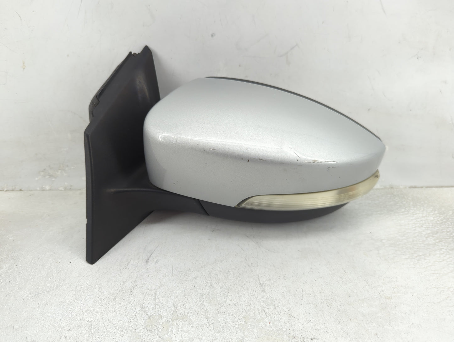 2015-2018 Ford Focus Driver Side View Mirror - Left Door Mirror OEM Used - Oemusedautoparts1.com