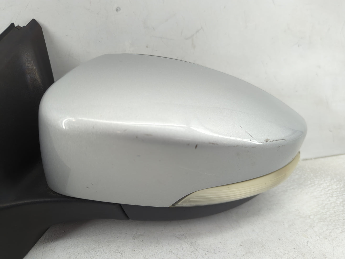2015-2018 Ford Focus Driver Side View Mirror - Left Door Mirror OEM Used - Oemusedautoparts1.com