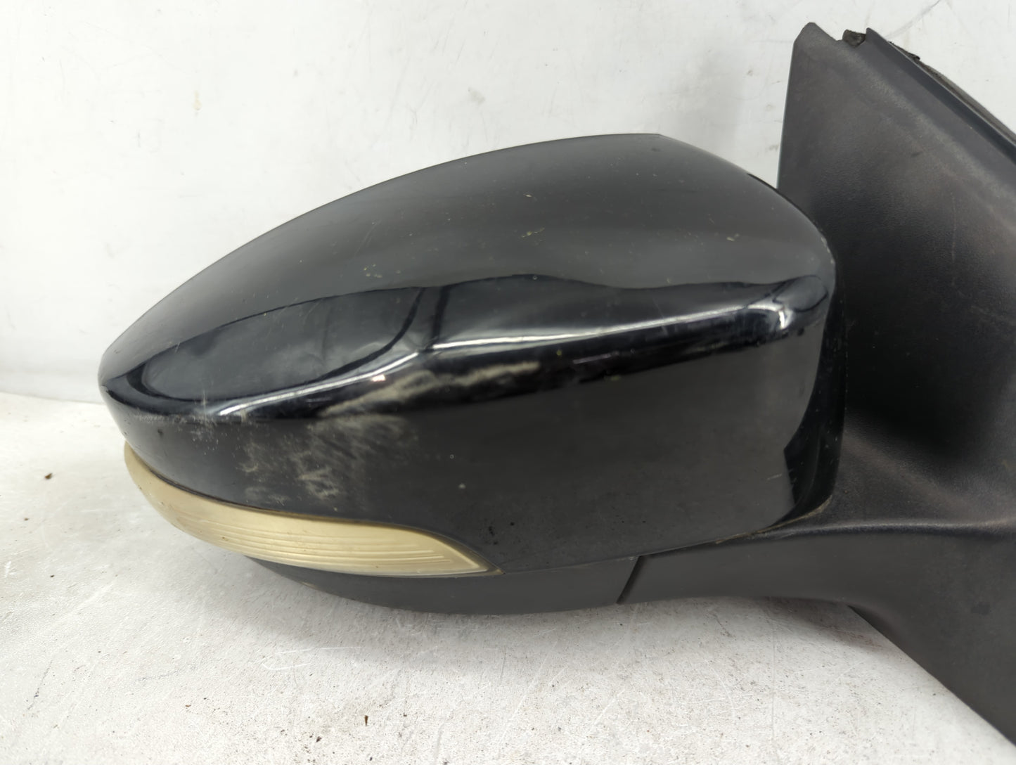 2015-2018 Ford Focus Passenger Side View Mirror - Right Door Mirror OEM Used - Oemusedautoparts1.com