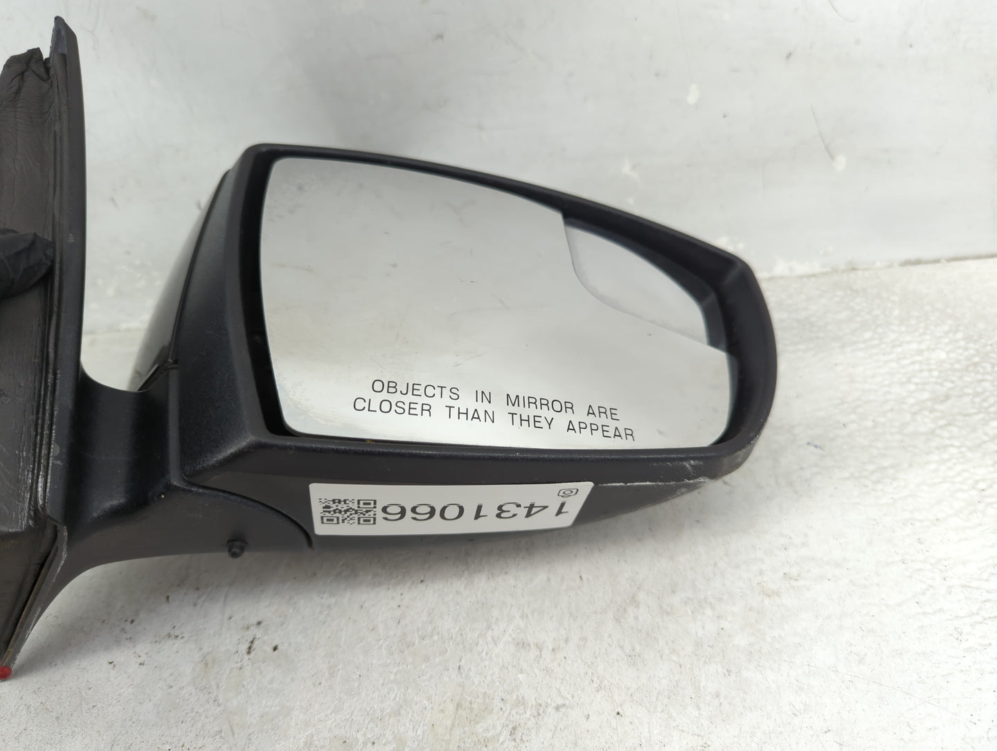 2015-2018 Ford Focus Passenger Side View Mirror - Right Door Mirror OEM Used - Oemusedautoparts1.com