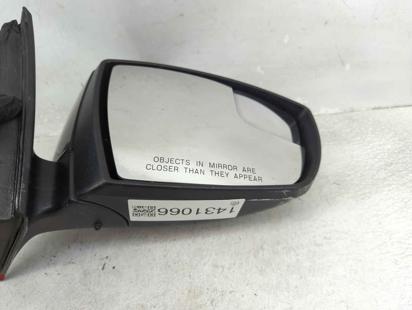 2015-2018 Ford Focus Passenger Side View Mirror - Right Door Mirror OEM Used - Oemusedautoparts1.com
