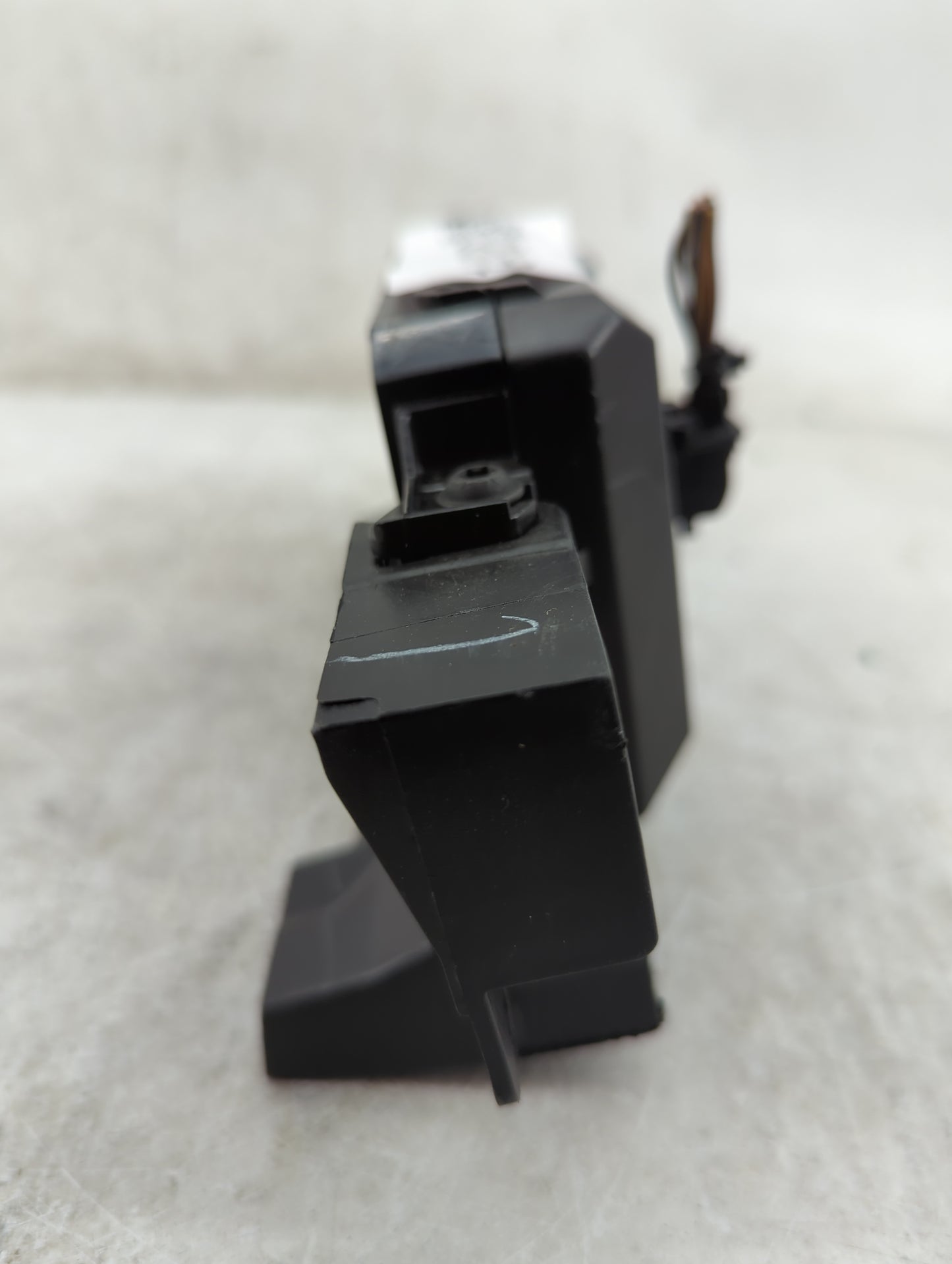 2015-2018 Ford Focus Information Display Screen - Oemusedautoparts1.com