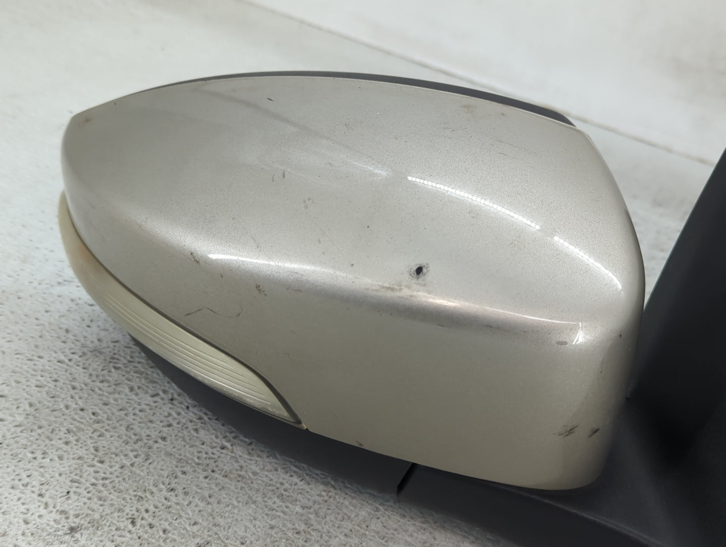 2015-2018 Ford Focus Passenger Side View Mirror - Right Door Mirror OEM Used - Oemusedautoparts1.com