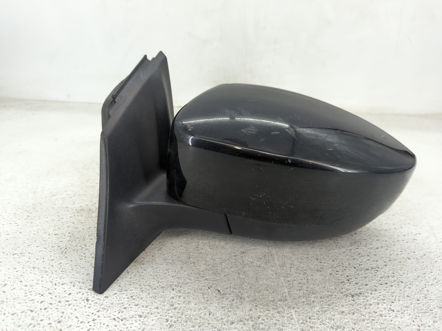 2018 Ford Focus Driver Side View Mirror - Left Door Mirror OEM Used - Oemusedautoparts1.com