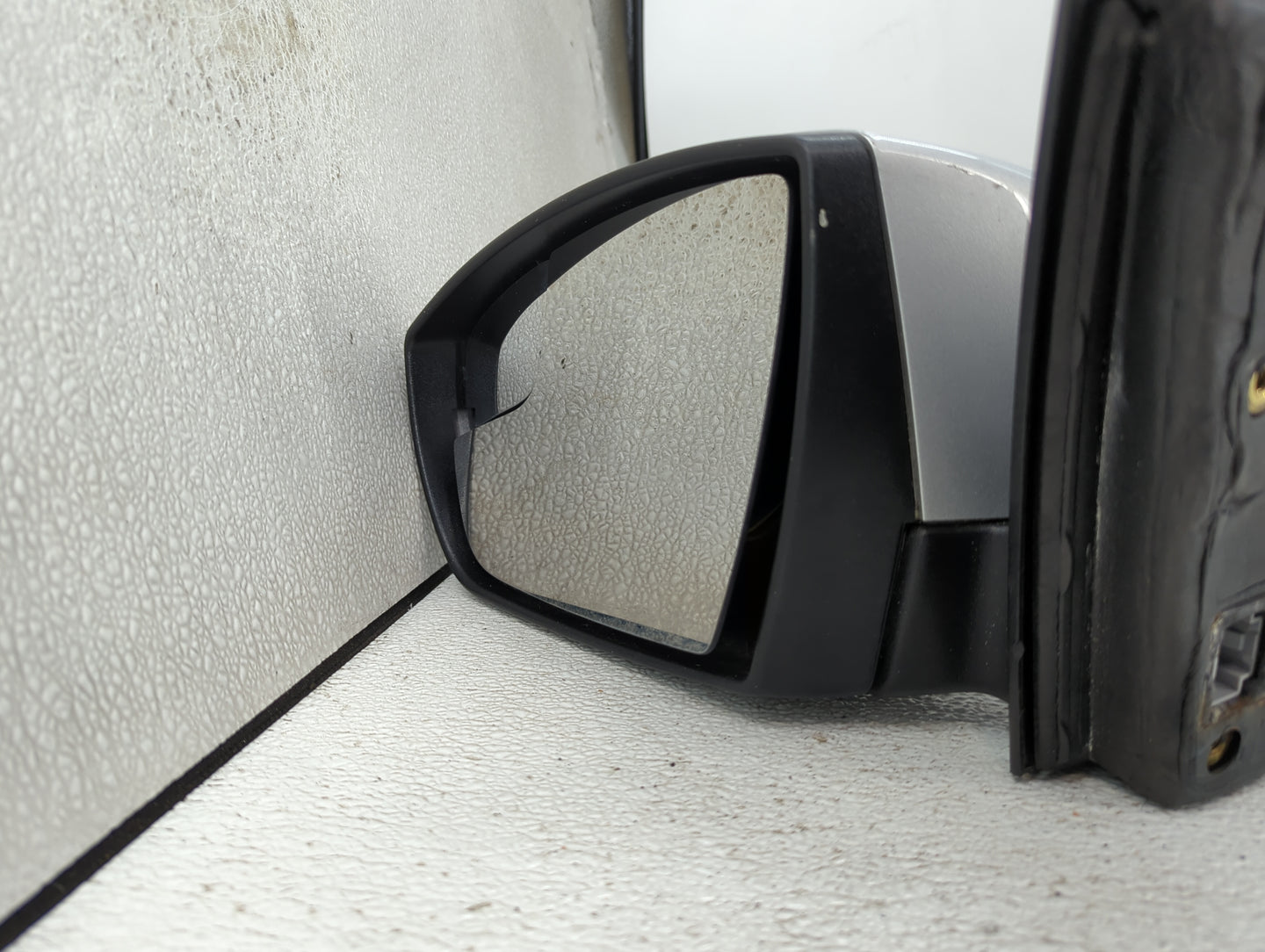 2018 Ford Focus Driver Side View Mirror - Left Door Mirror OEM Used - Oemusedautoparts1.com