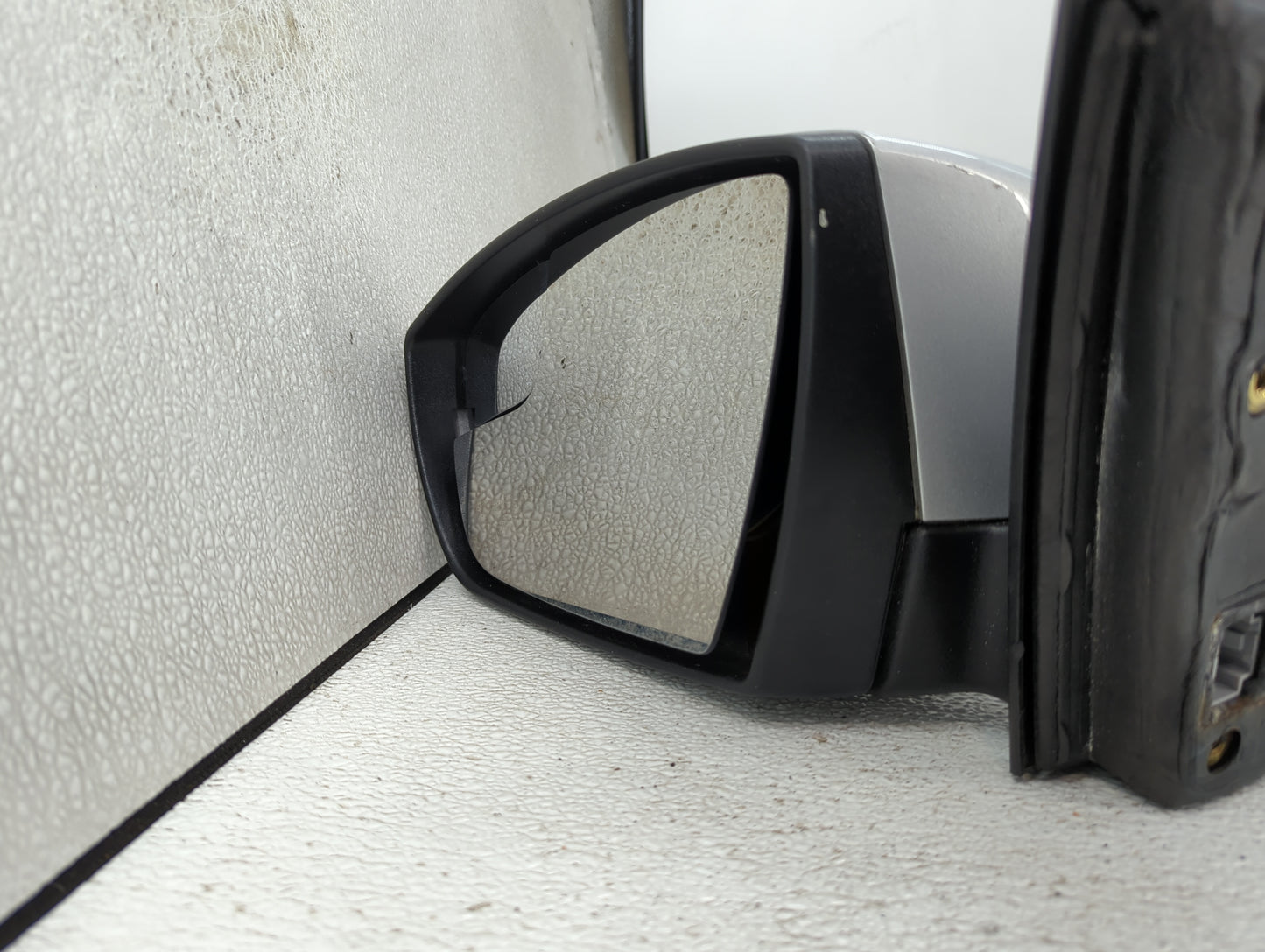 2018 Ford Focus Driver Side View Mirror - Left Door Mirror OEM Used - Oemusedautoparts1.com