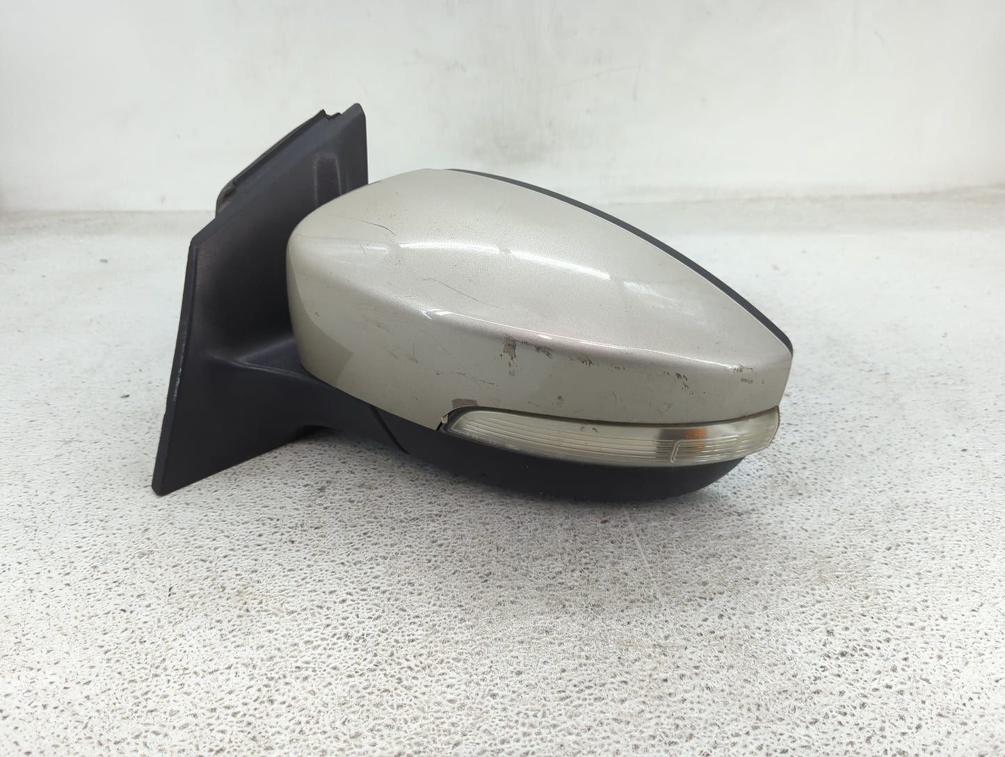 2015-2018 Ford Focus Driver Side View Mirror - Left Door Mirror OEM Used - Oemusedautoparts1.com