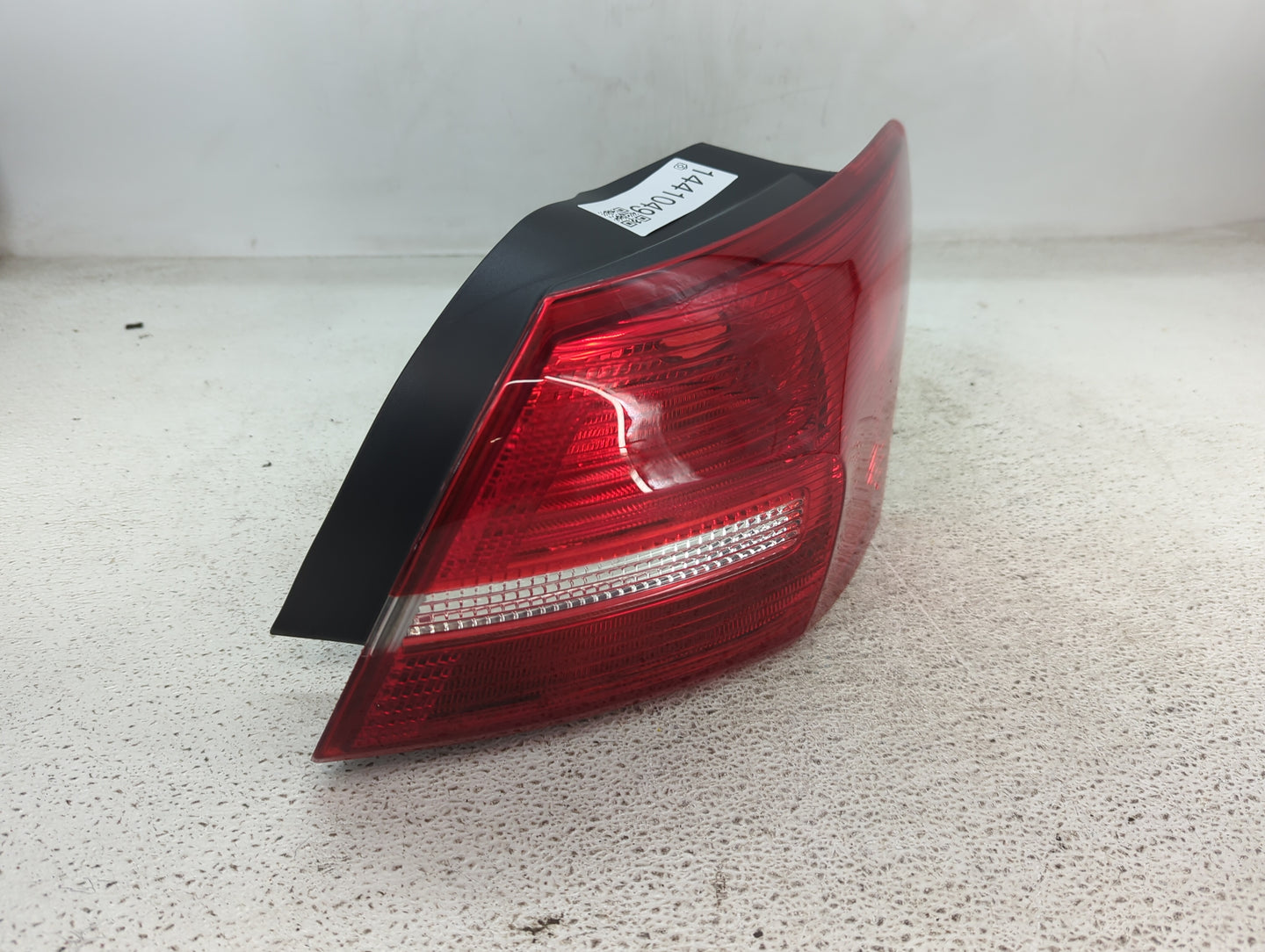 2015-2018 Ford Focus Tail Light Assembly Passenger Right OEM P/N:F1EB-13404-FE Fits Fits 2015 2016 2017 2018 OEM Used Auto P