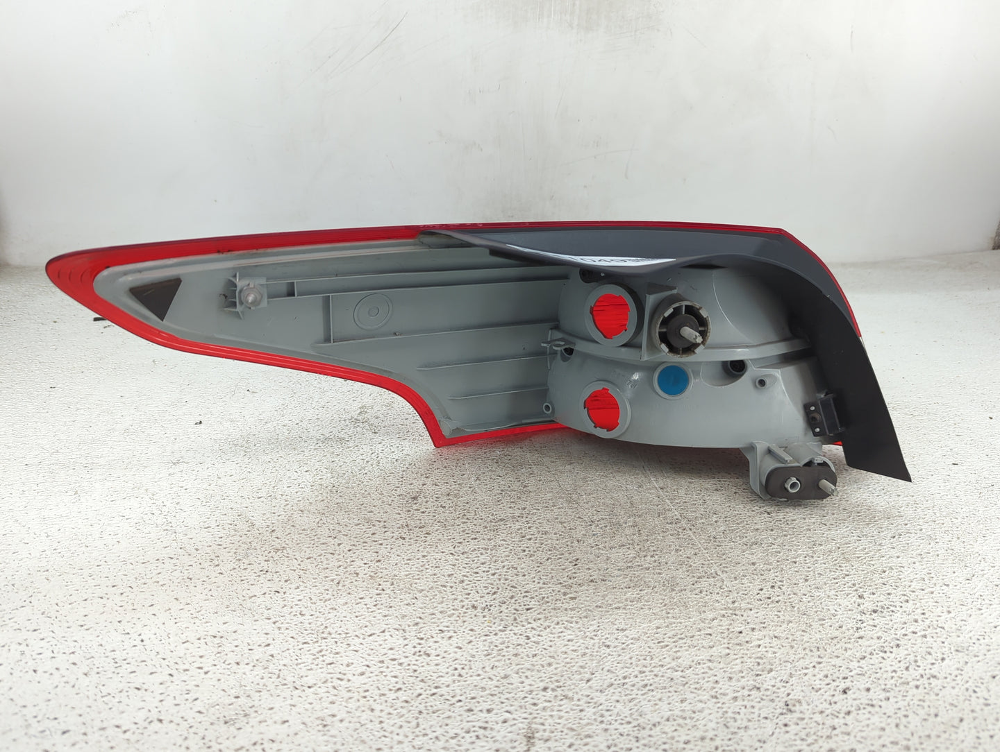 2015-2018 Ford Focus Tail Light Assembly Passenger Right OEM P/N:F1EB-13404-FE Fits Fits 2015 2016 2017 2018 OEM Used Auto P