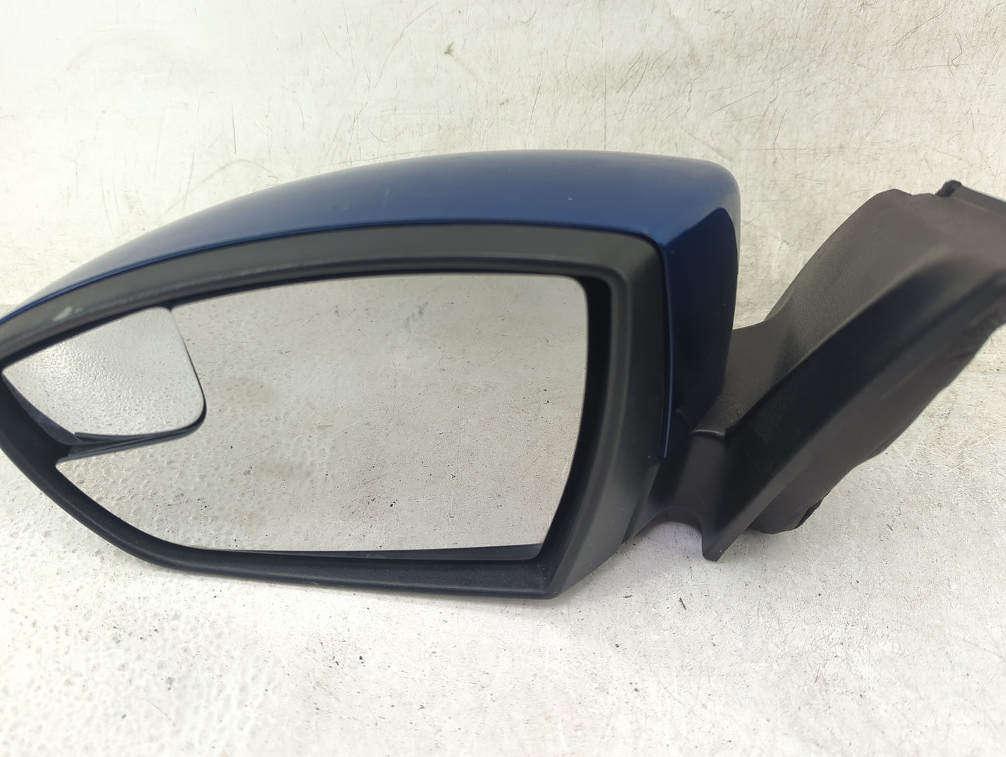 2018 Ford Focus Driver Side View Mirror - Left Door Mirror OEM Used - Oemusedautoparts1.com