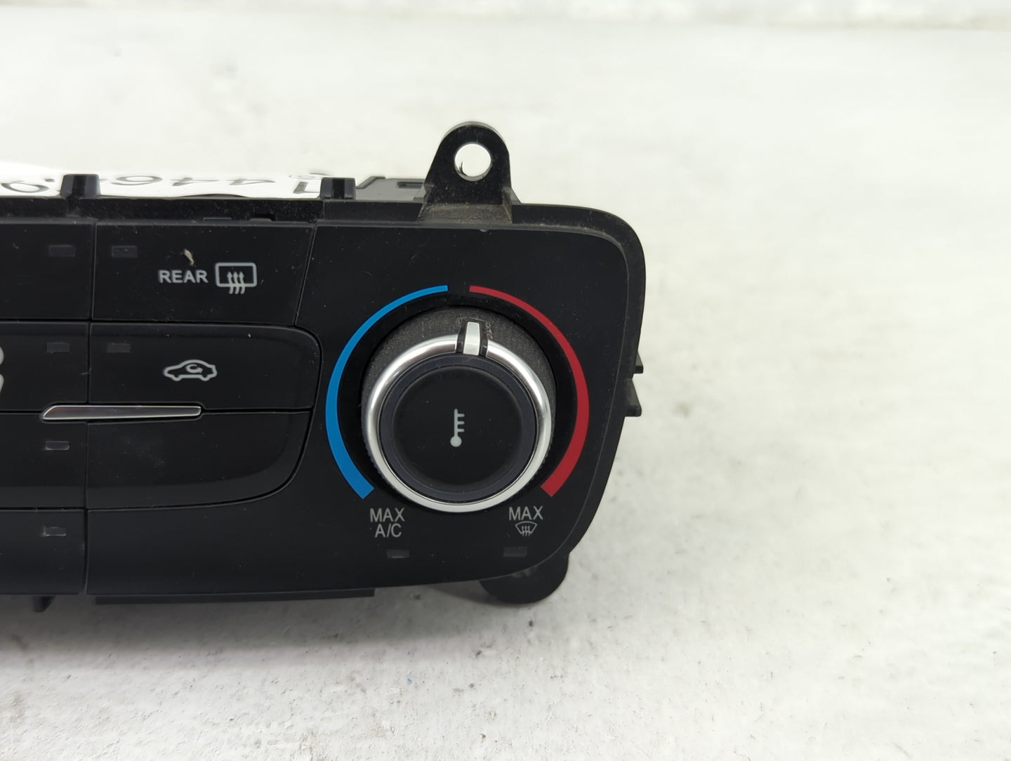 2015-2018 Ford Focus Climate Control Module Temperature AC/Heater Replacement P/N:F1ET-19980-JG Fits Fits 2015 2016 2017 201